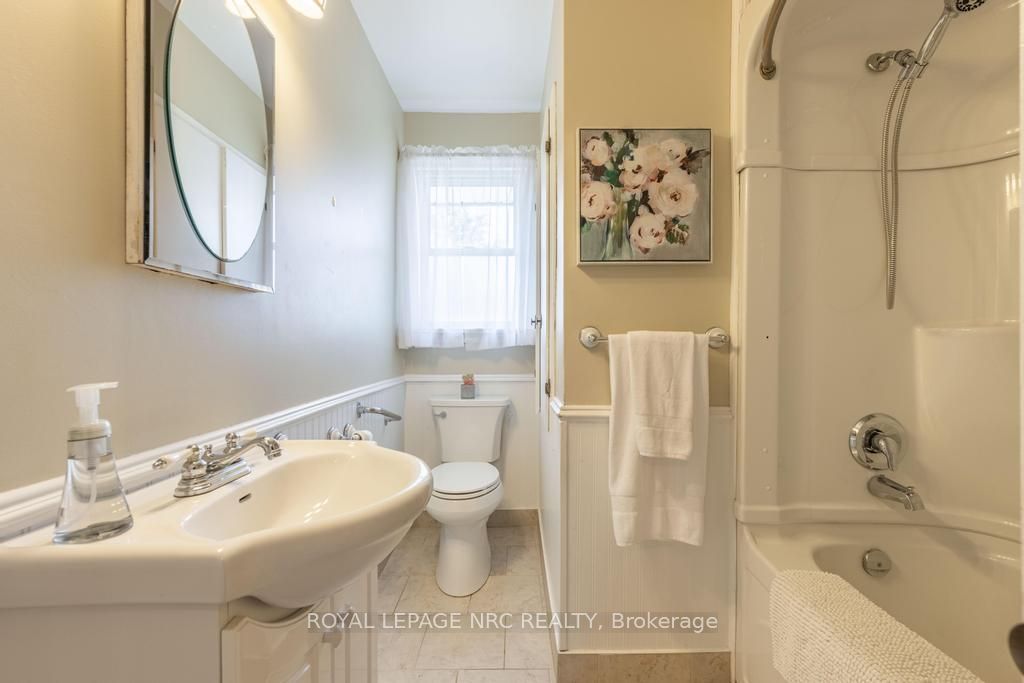10 Ridgeview Avenue Property Photo 16