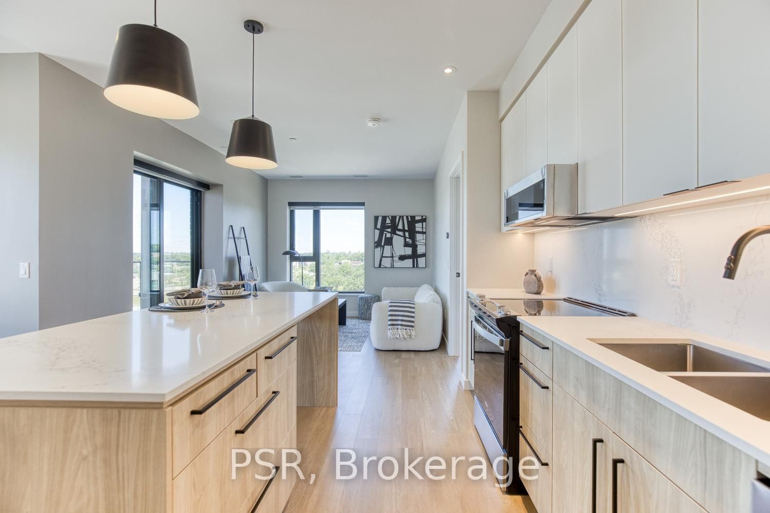150 Hollywood Court 617 Property Photo 1