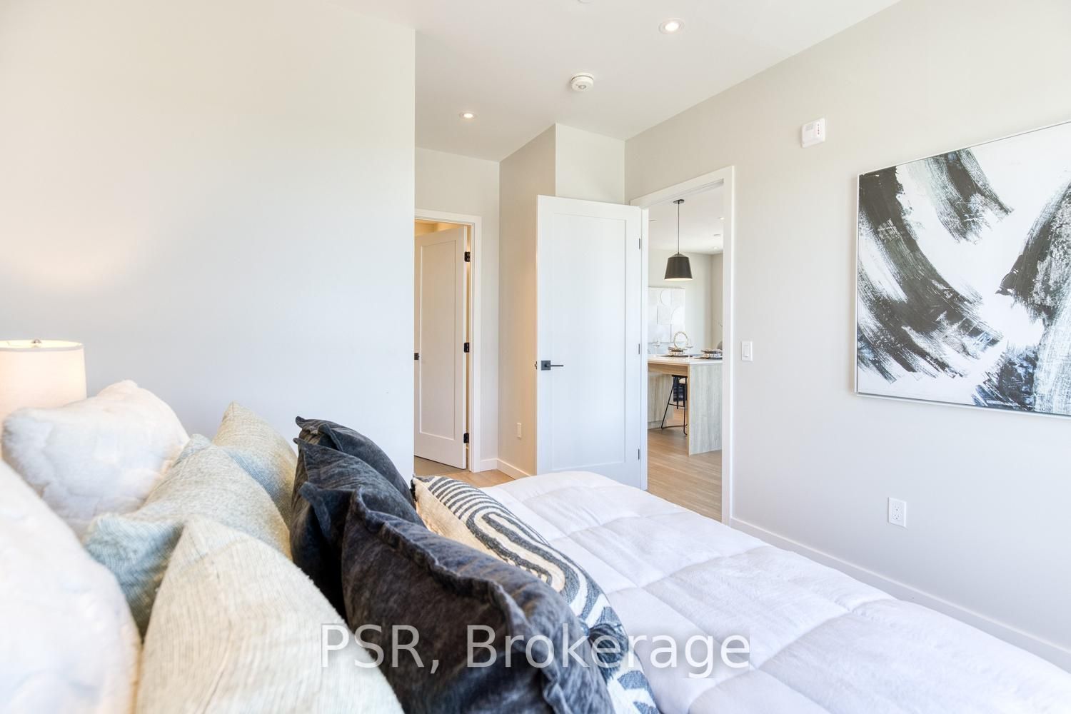 150 Hollywood Court 617 Property Photo 13