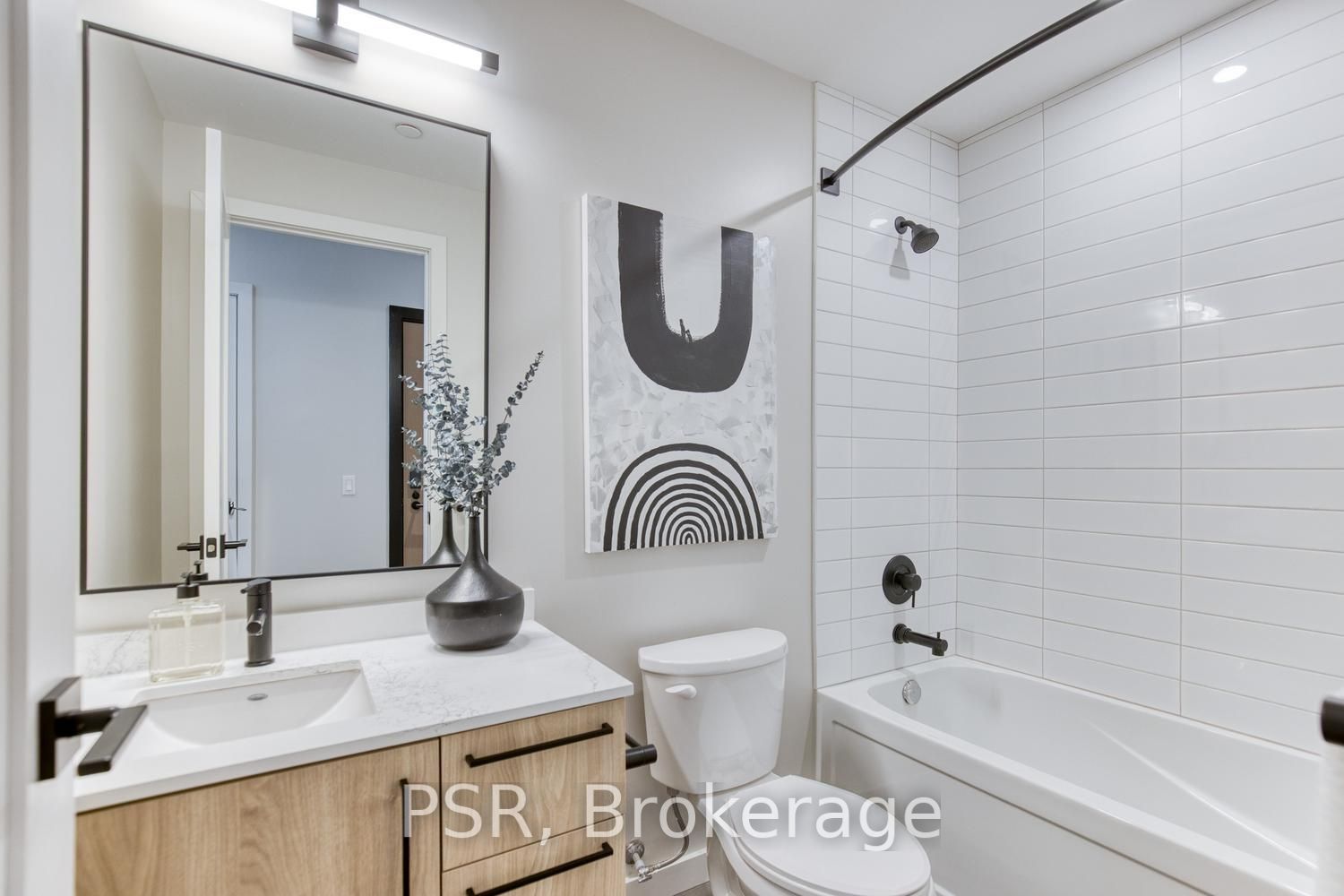 150 Hollywood Court 617 Property Photo 21