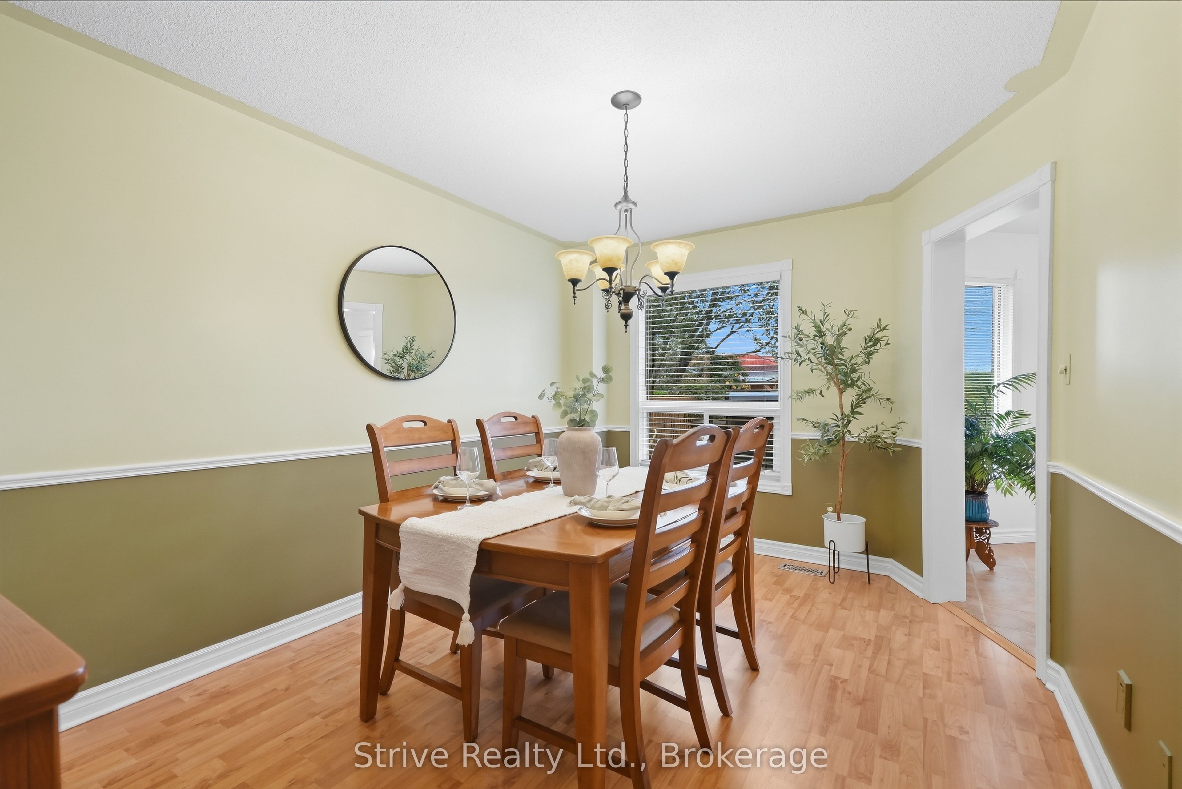 132 East House Crescent Property Photo 14