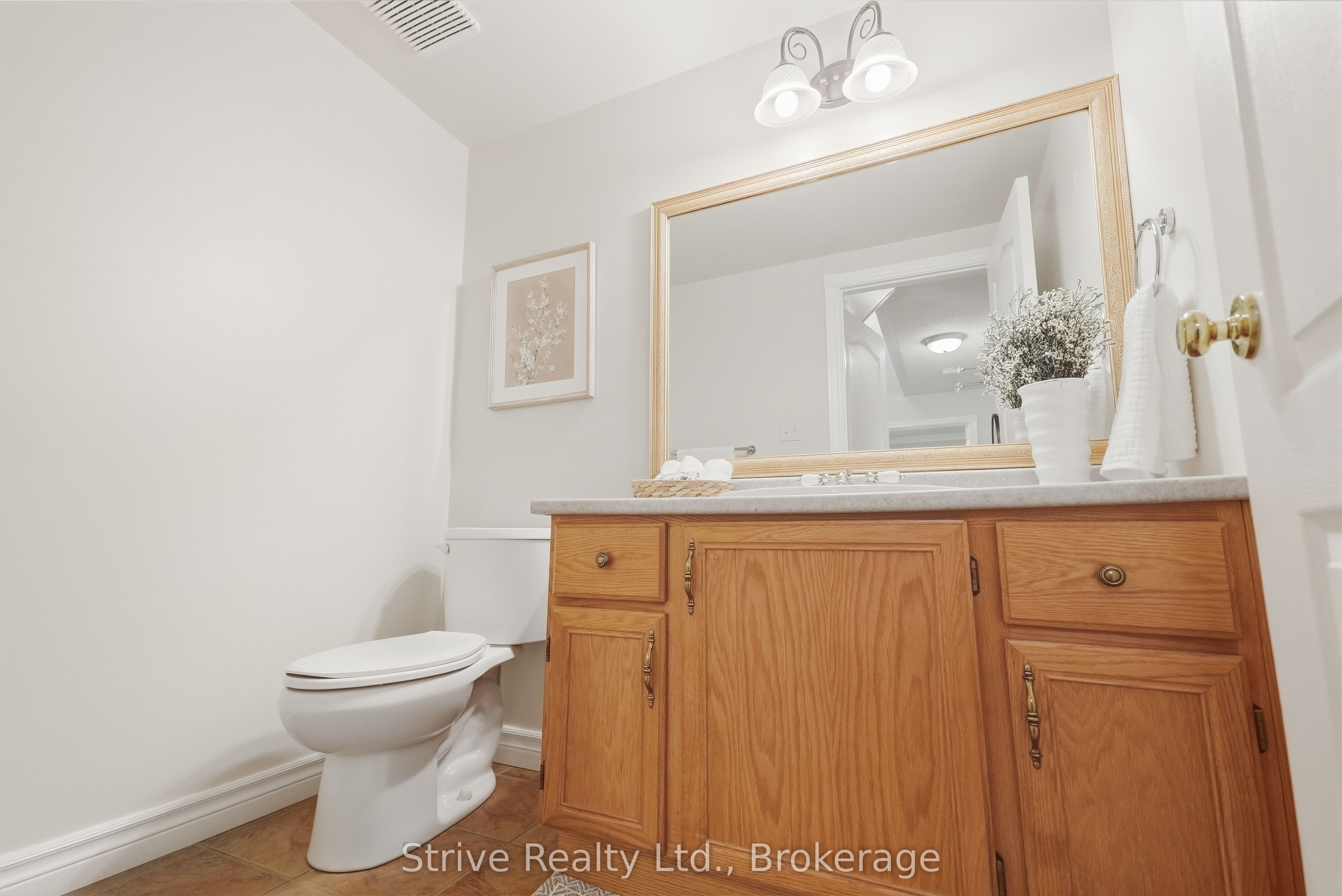 132 East House Crescent Property Photo 15