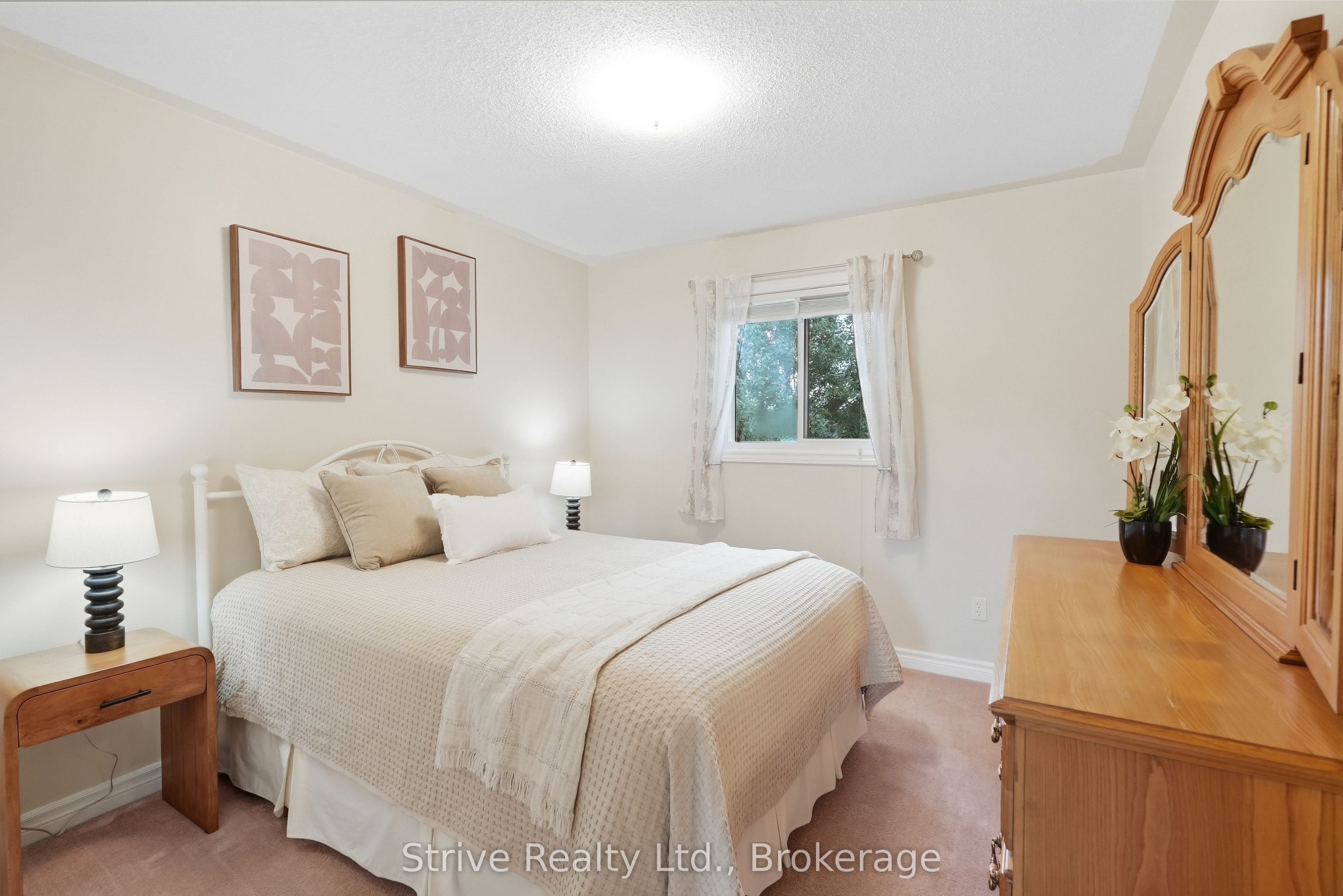 132 East House Crescent Property Photo 21