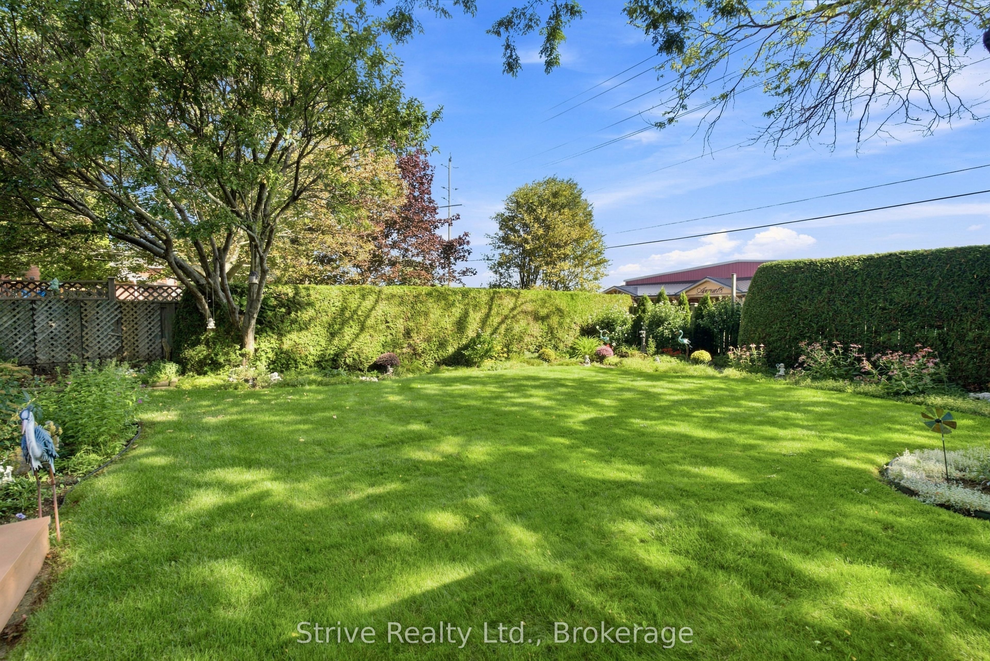 132 East House Crescent Property Photo 40