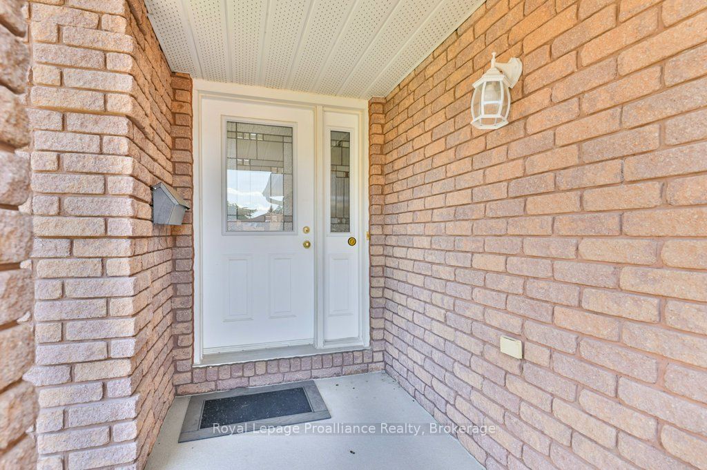 128 Maple Drive Property Photo 6