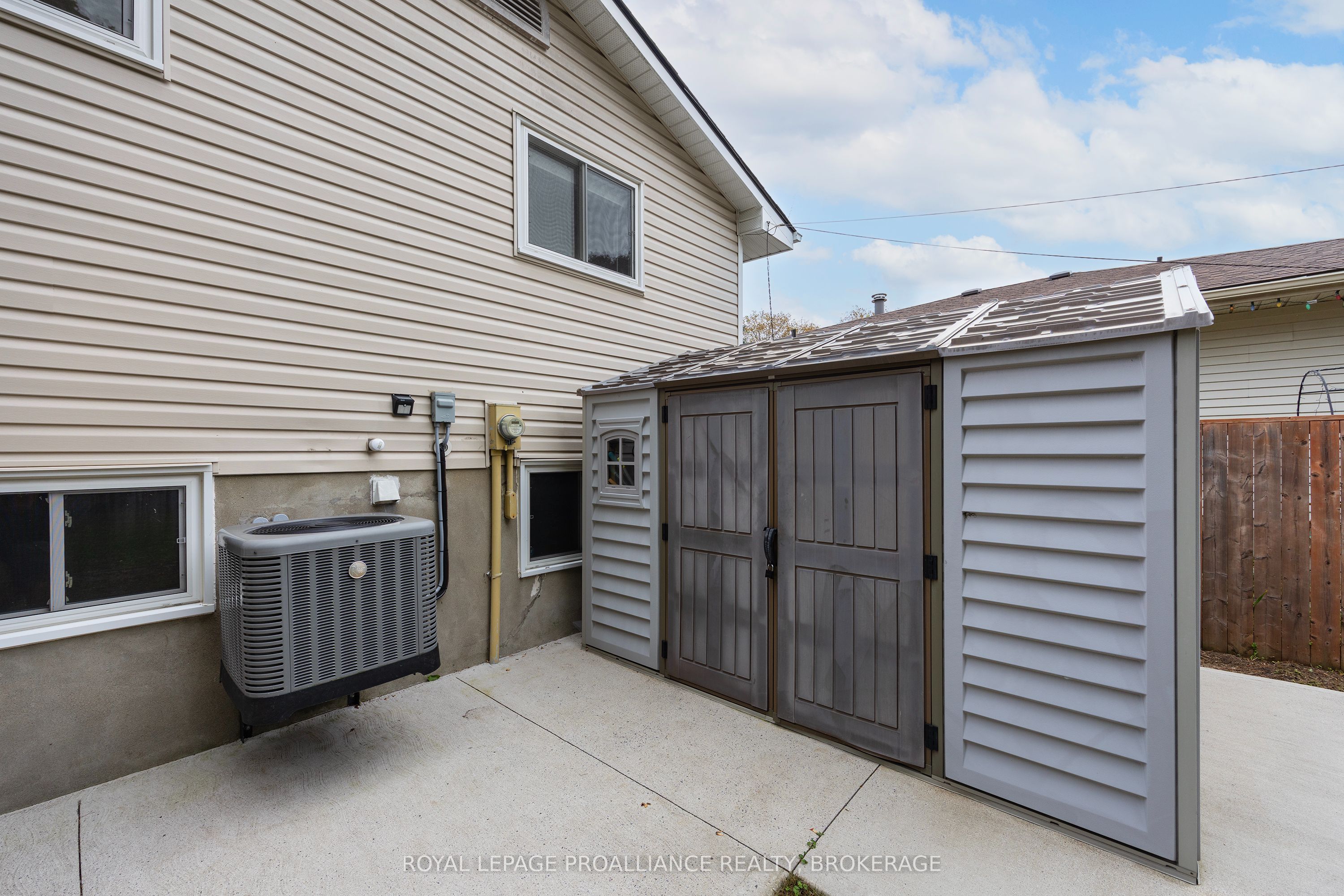 55 Folger Street Property Photo 10