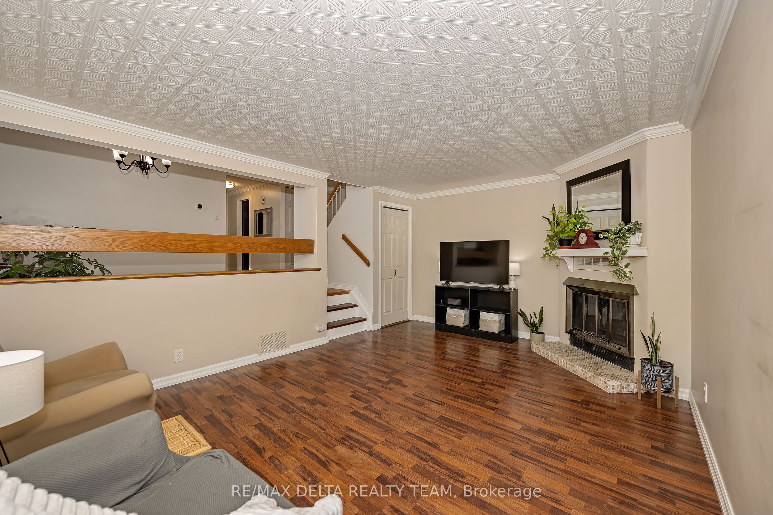 435 Duvernay Drive Property Photo 8