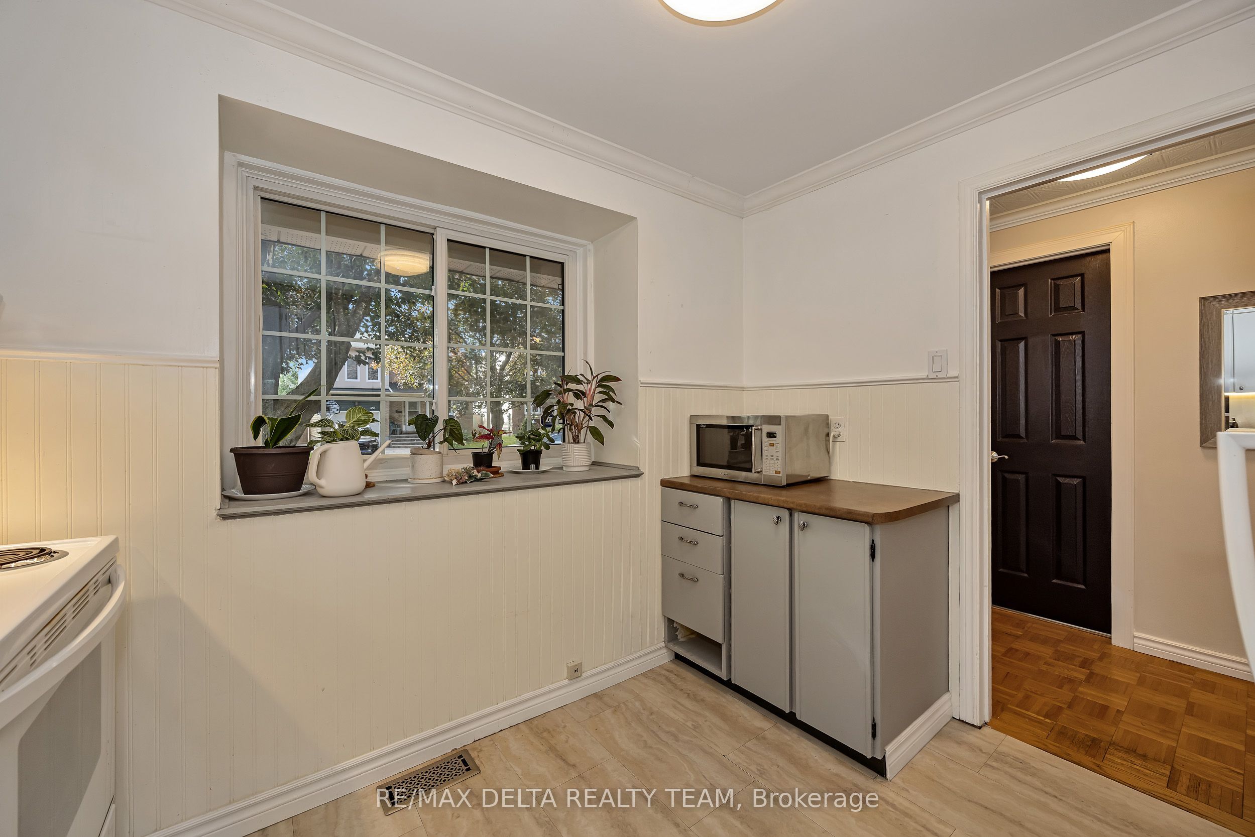 435 Duvernay Drive Property Photo 12