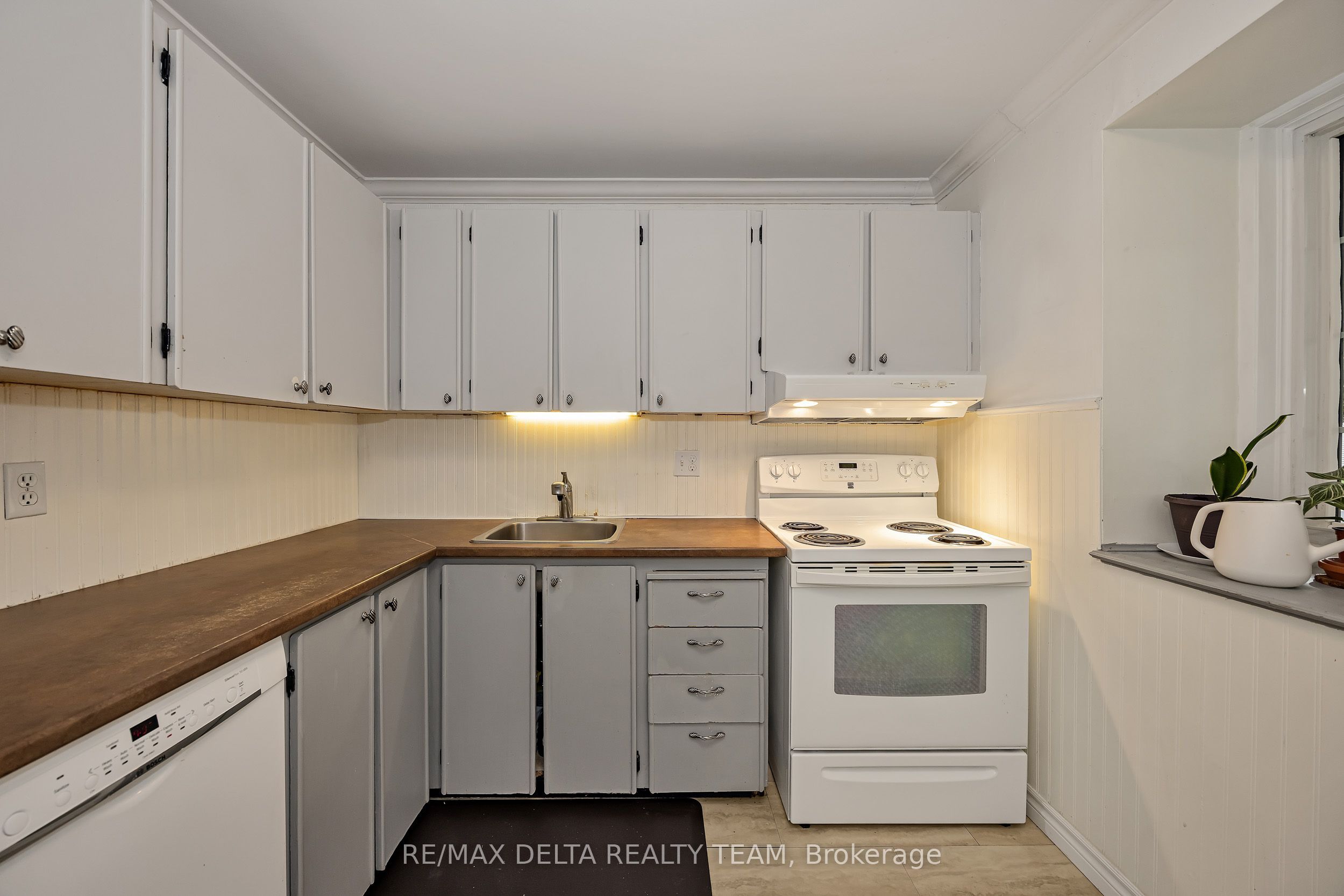 435 Duvernay Drive Property Photo 15