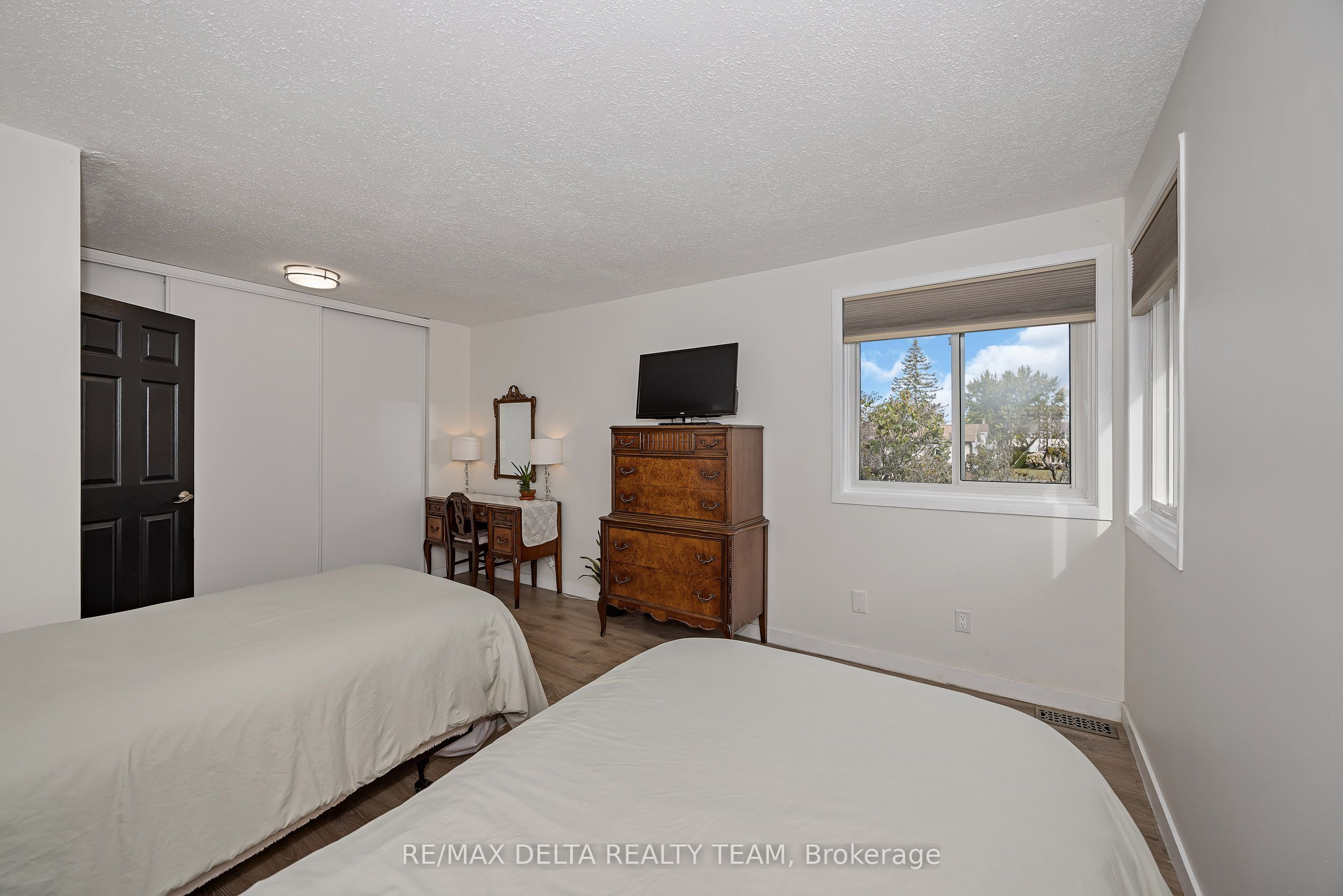 435 Duvernay Drive Property Photo 20