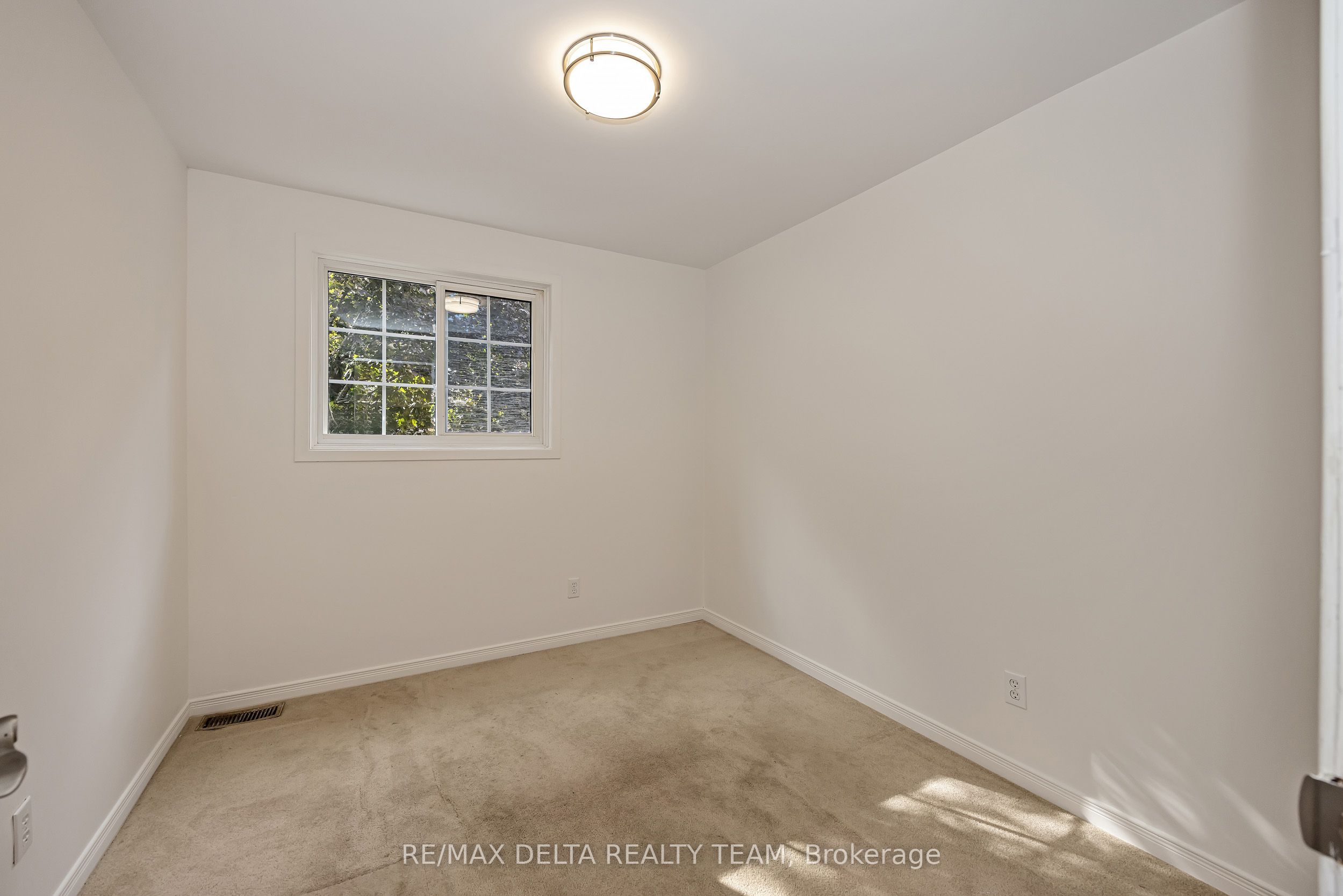 435 Duvernay Drive Property Photo 22
