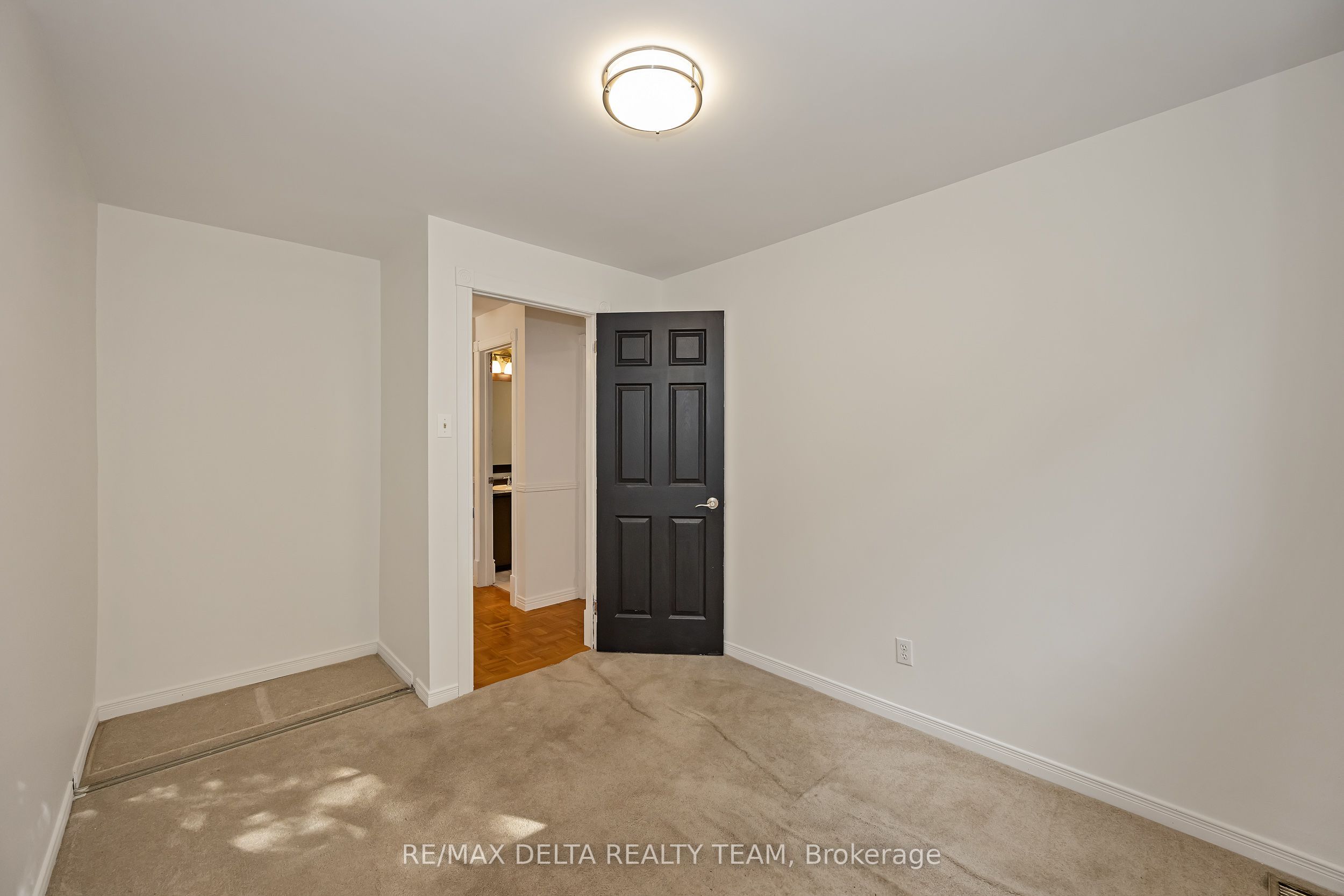 435 Duvernay Drive Property Photo 23