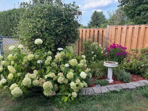 435 Duvernay Drive Property Photo 40