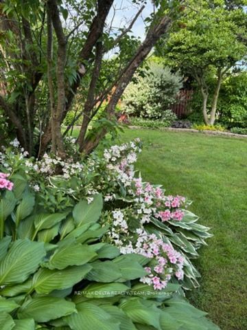 435 Duvernay Drive Property Photo 42