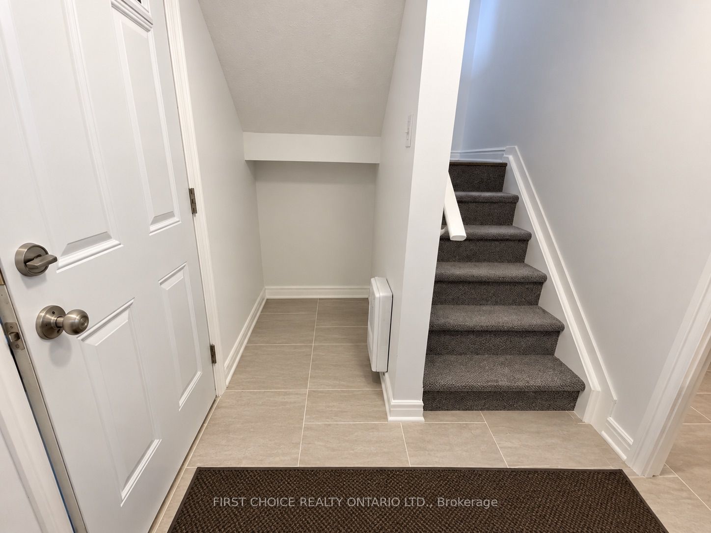 825 Cahill Drive W 186 Property Photo 2