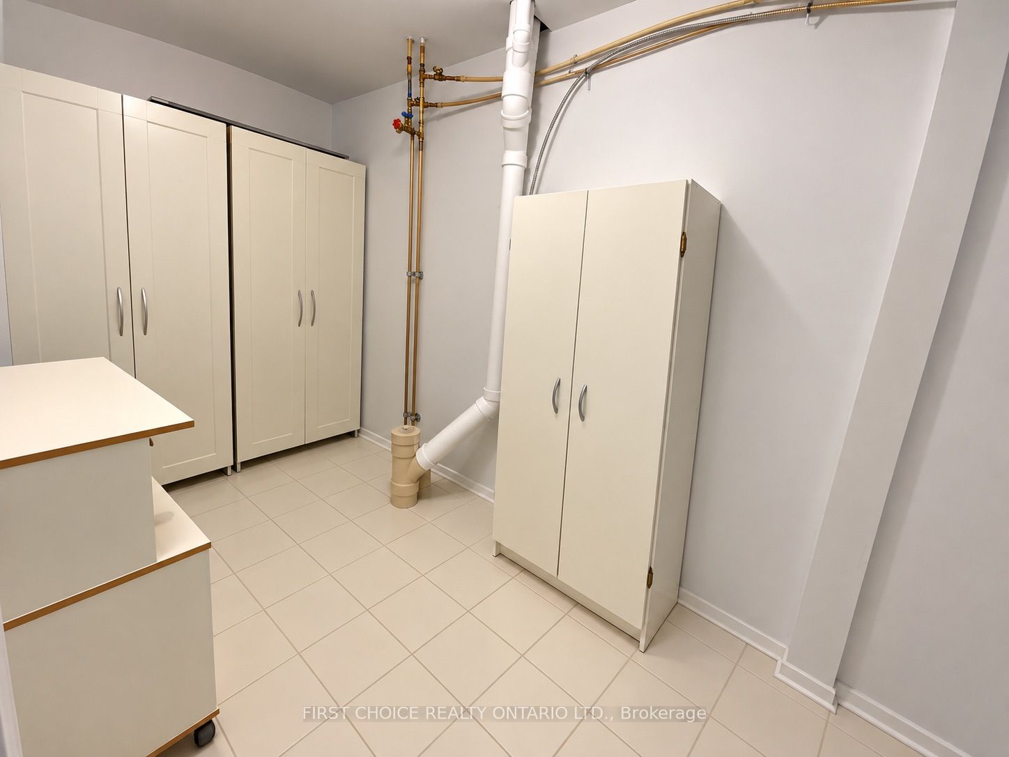 825 Cahill Drive W 186 Property Photo 16