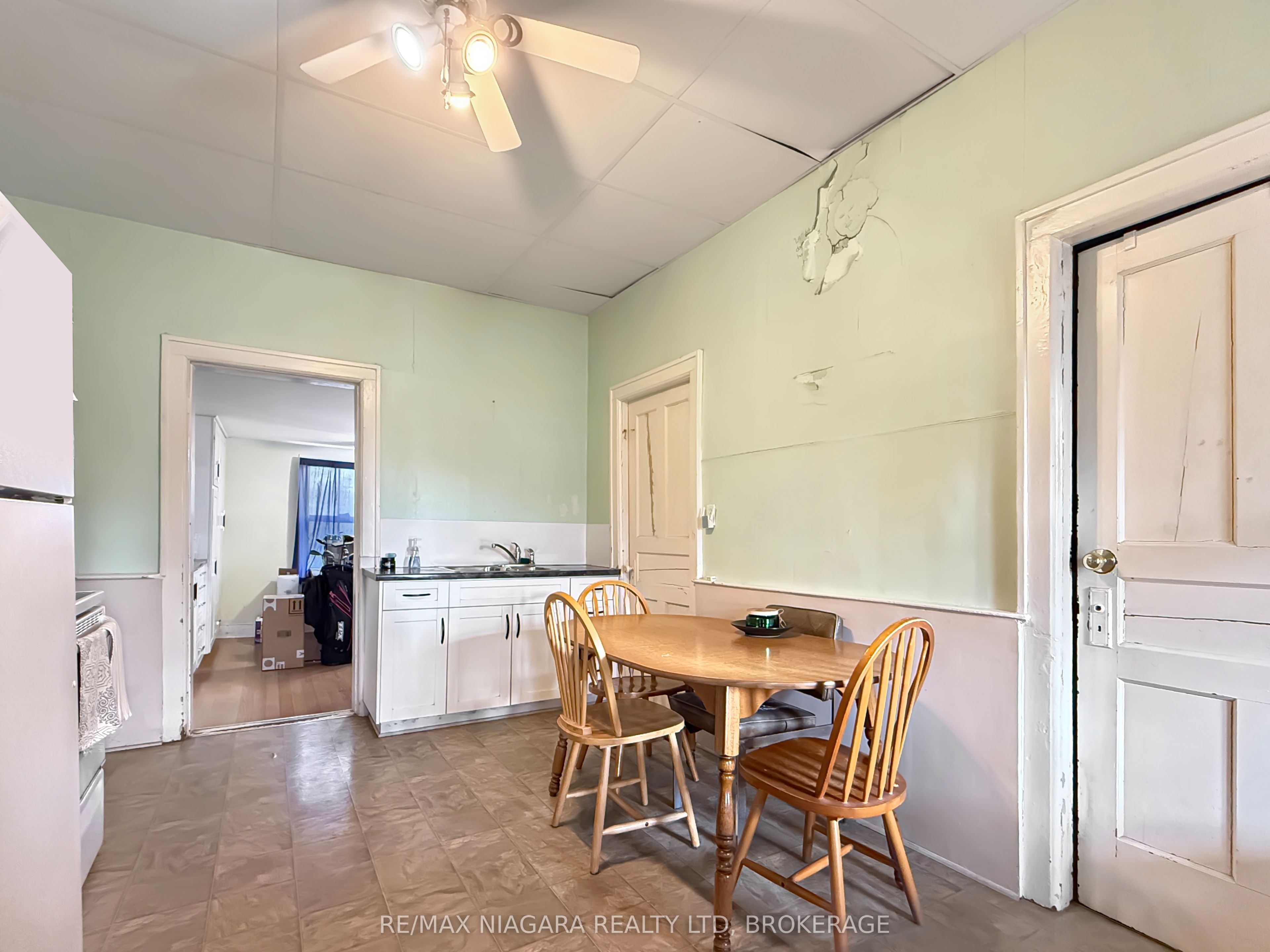 35 Forsythe Street Property Photo 4