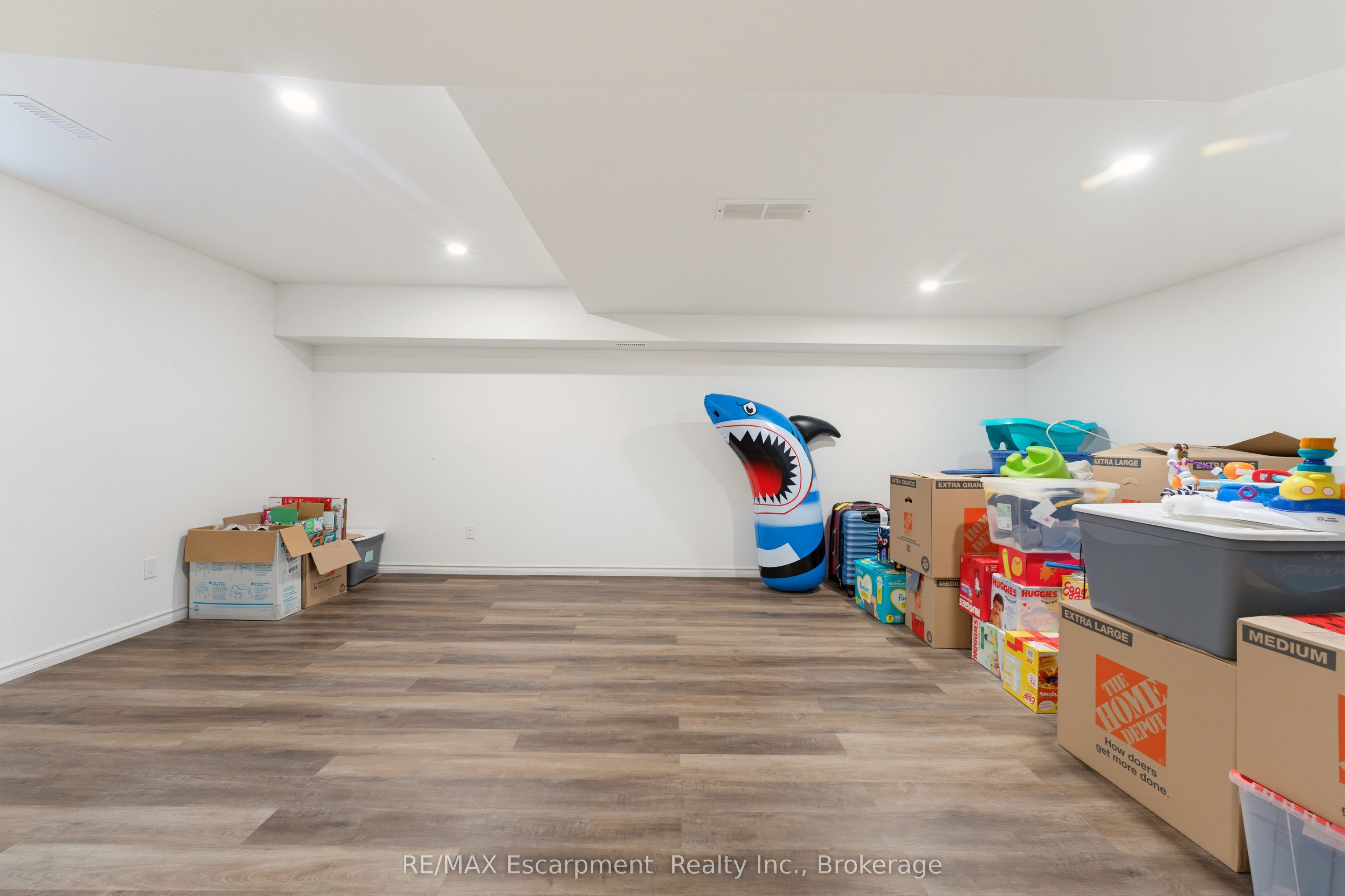 62 Potters Way Property Photo 25