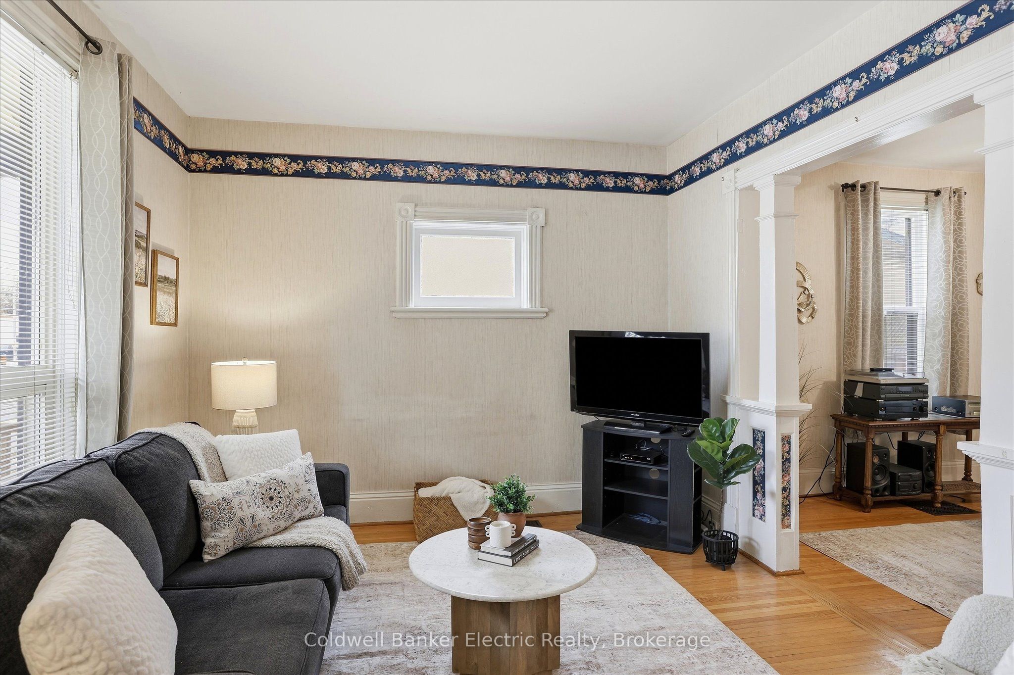 461 Murray Street Property Photo 5