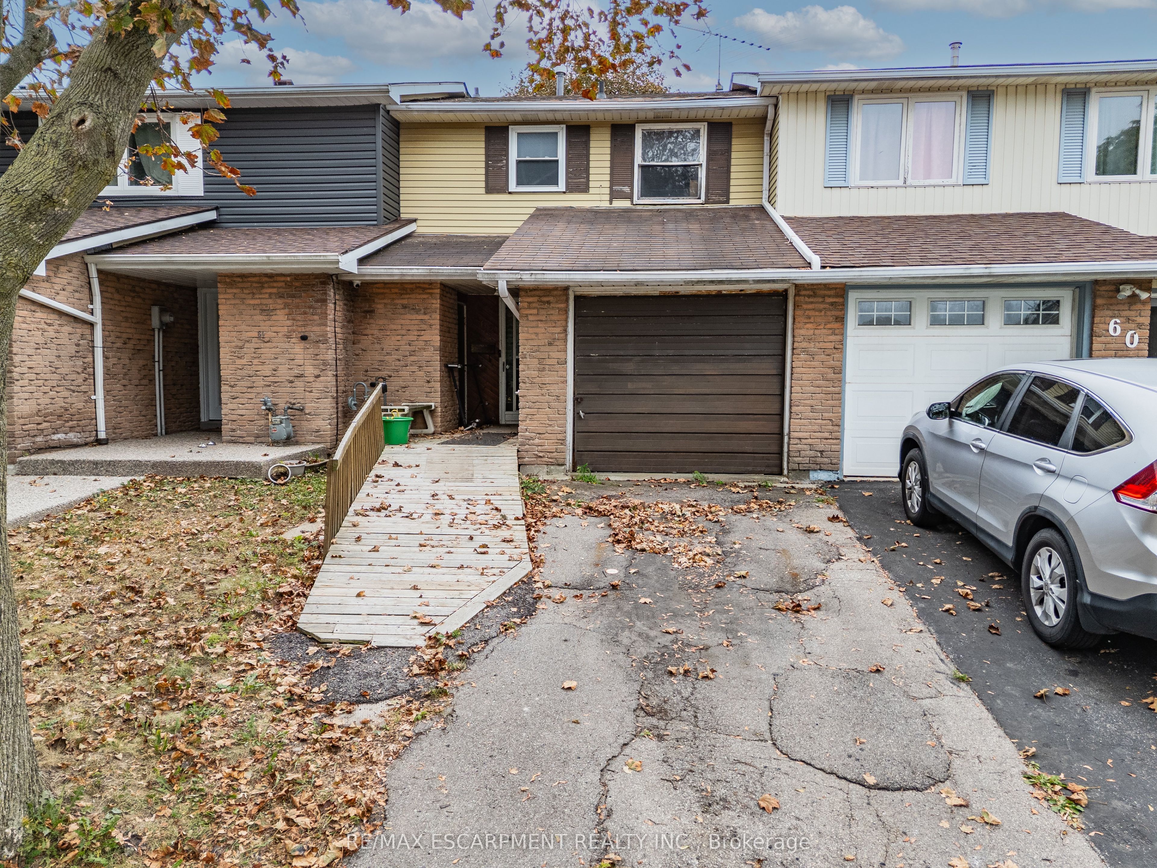 62 Gledhill Crescent Property Photo 1