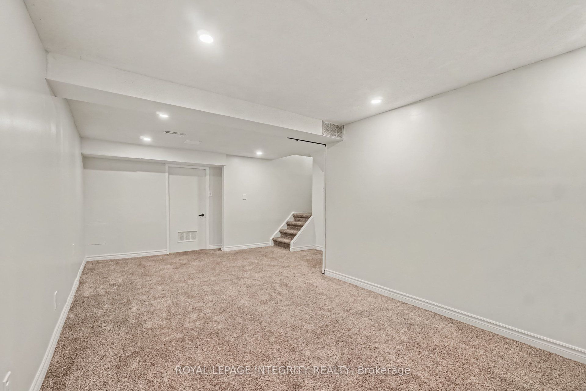 33 Woodfield Drive C Property Photo 28