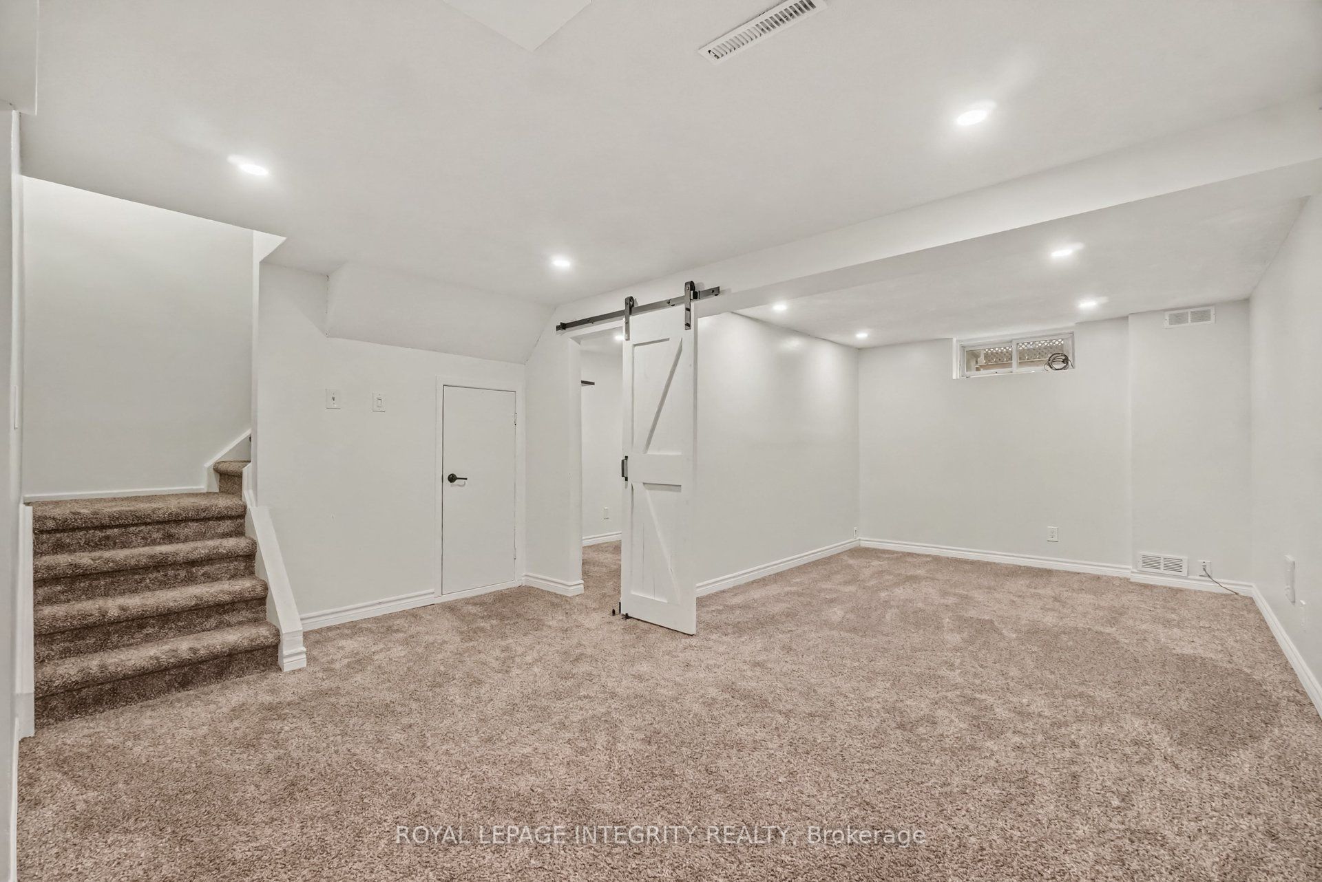 33 Woodfield Drive C Property Photo 29