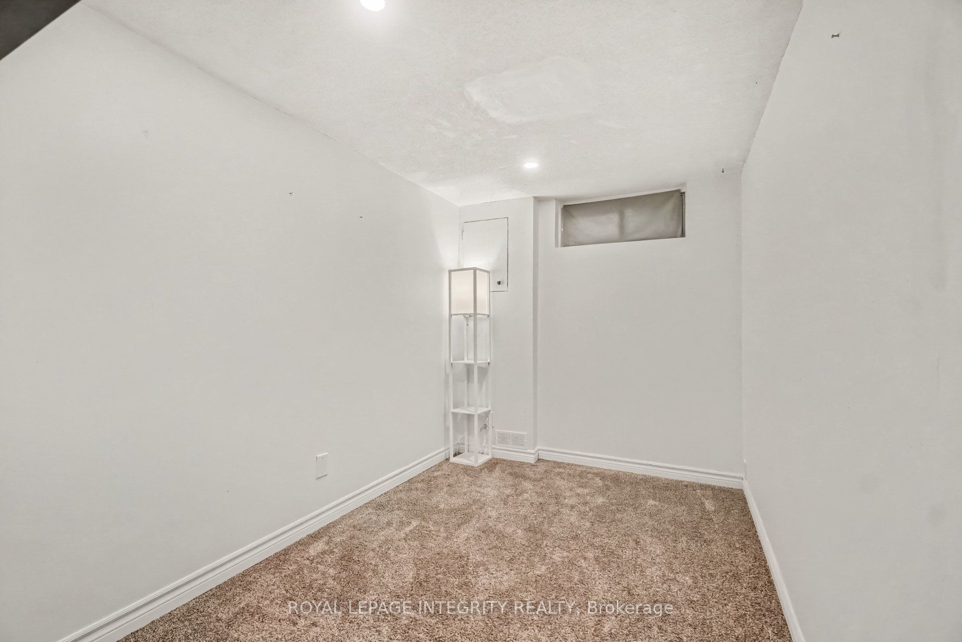 33 Woodfield Drive C Property Photo 30