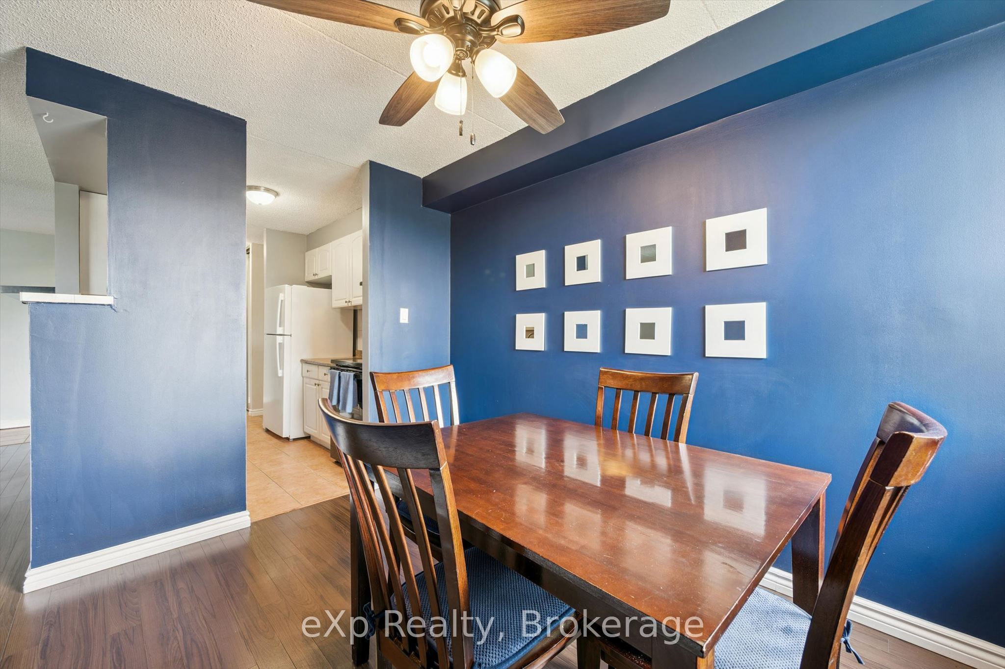 65 Silvercreek Parkway N 404 Property Photo 14