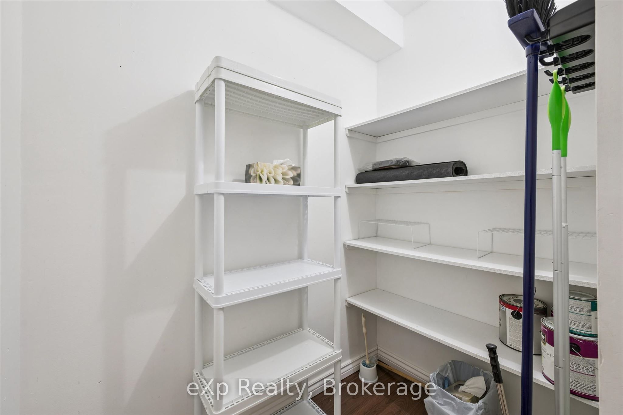 65 Silvercreek Parkway N 404 Property Photo 26