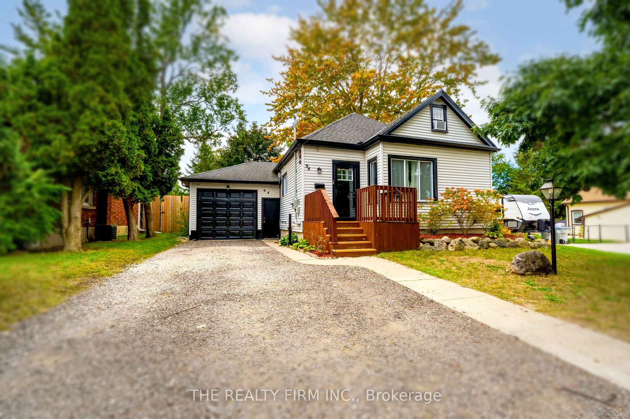94 Mckellar Street Property Photo 1