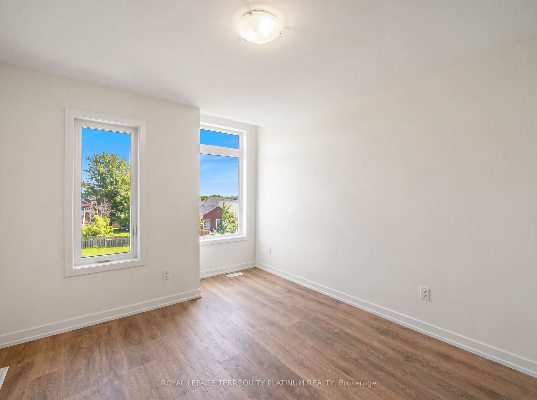 160 Densmore Road 4 Property Photo 33