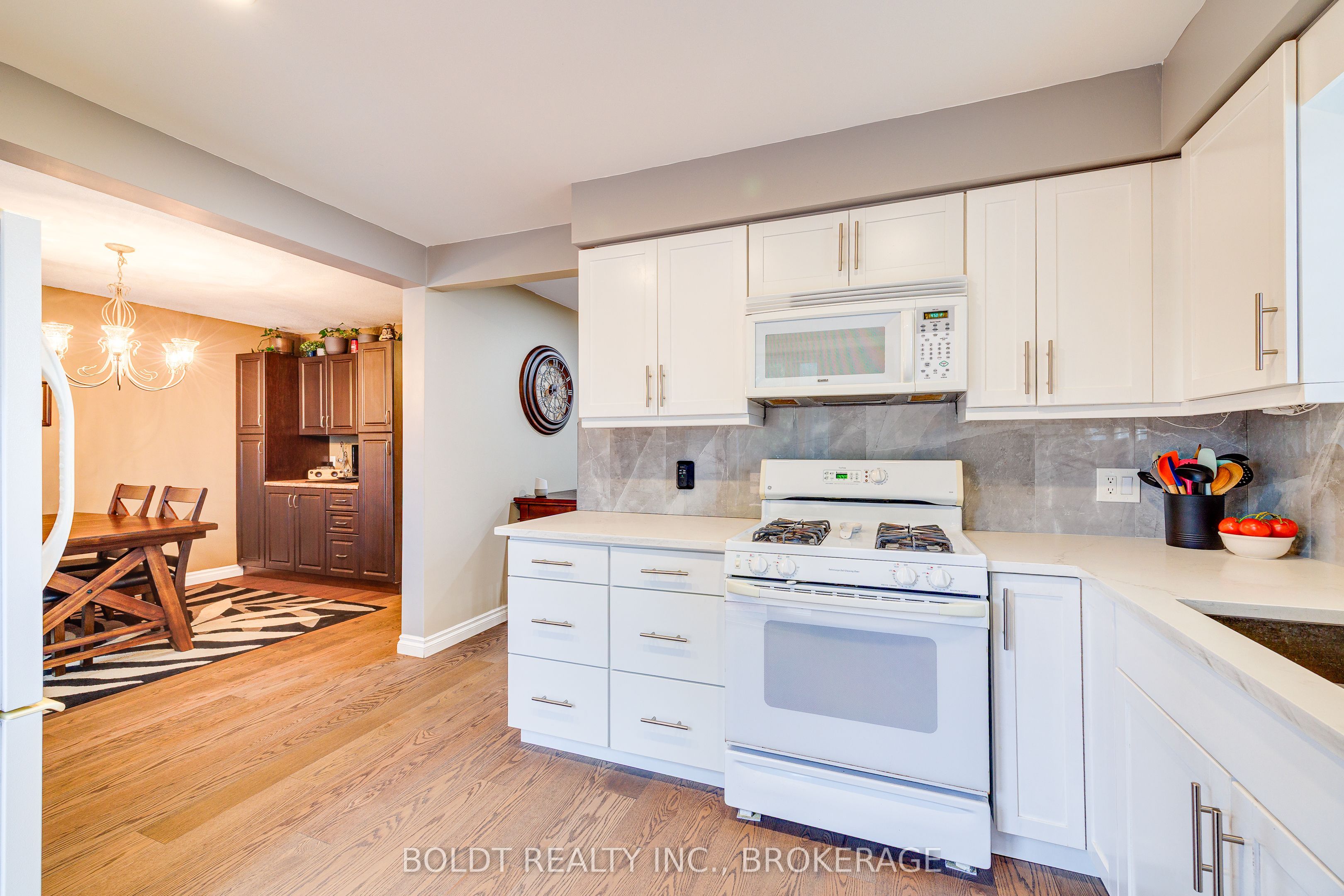 16 Westbury Drive Property Photo 9