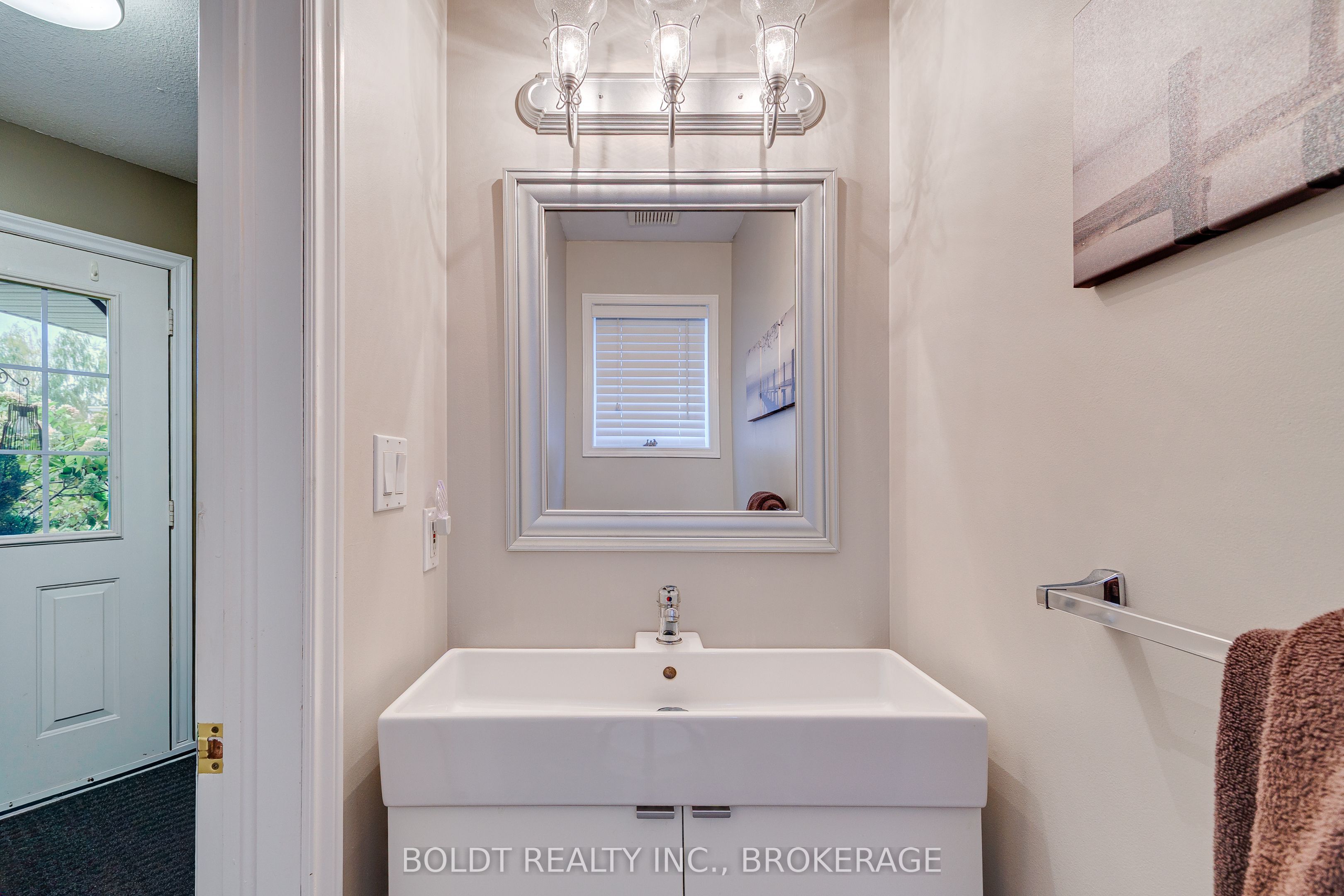 16 Westbury Drive Property Photo 10
