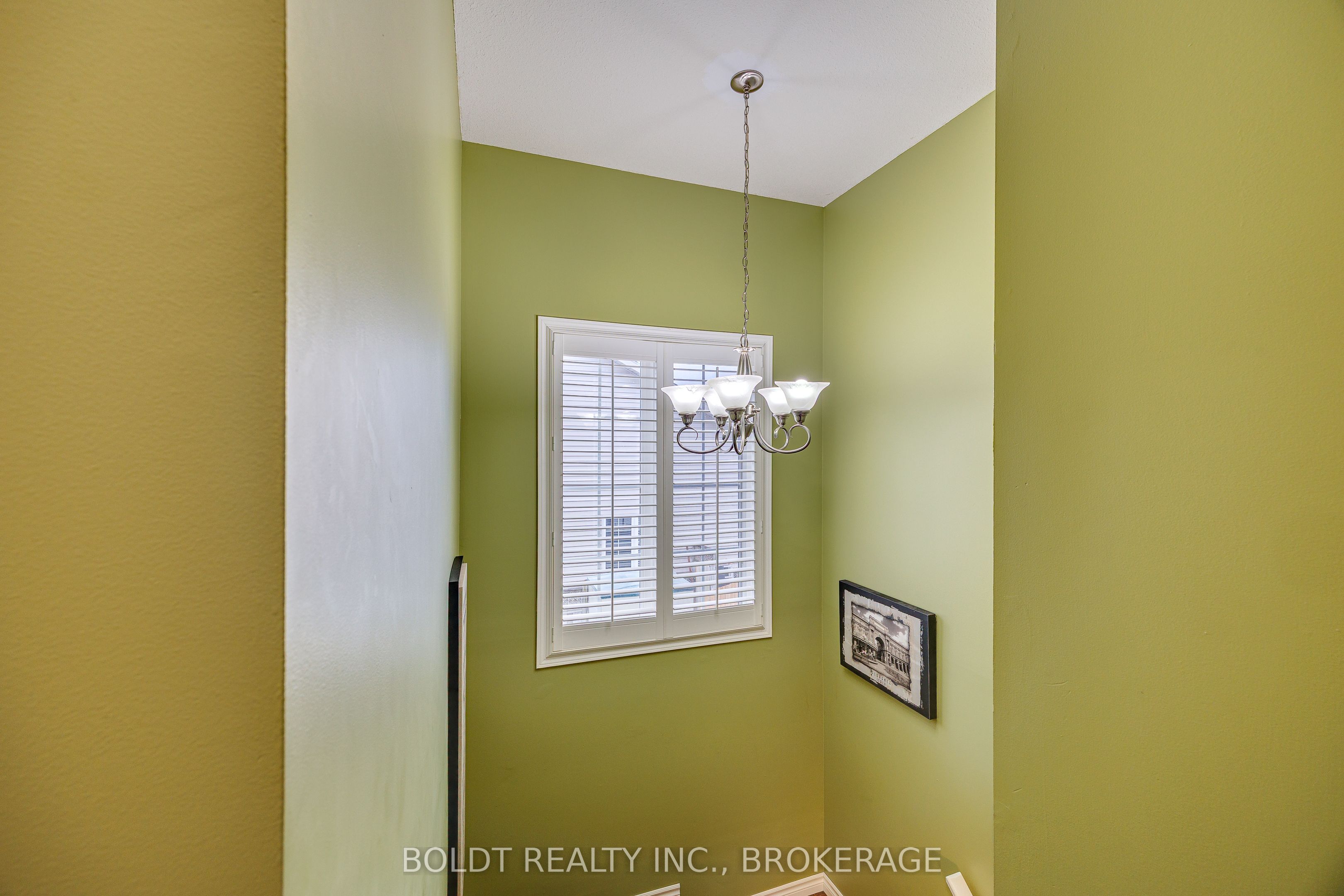 16 Westbury Drive Property Photo 18