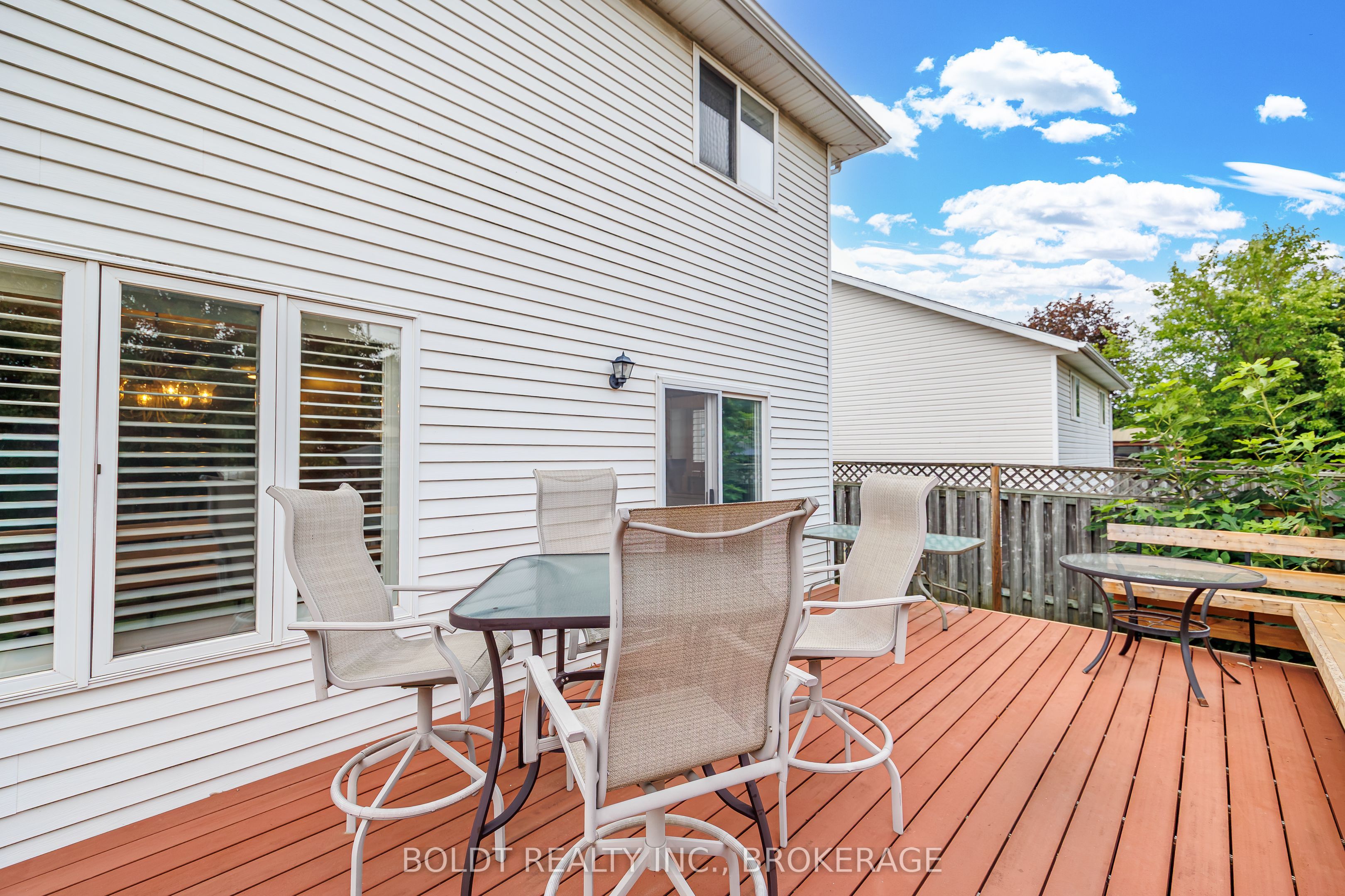 16 Westbury Drive Property Photo 29
