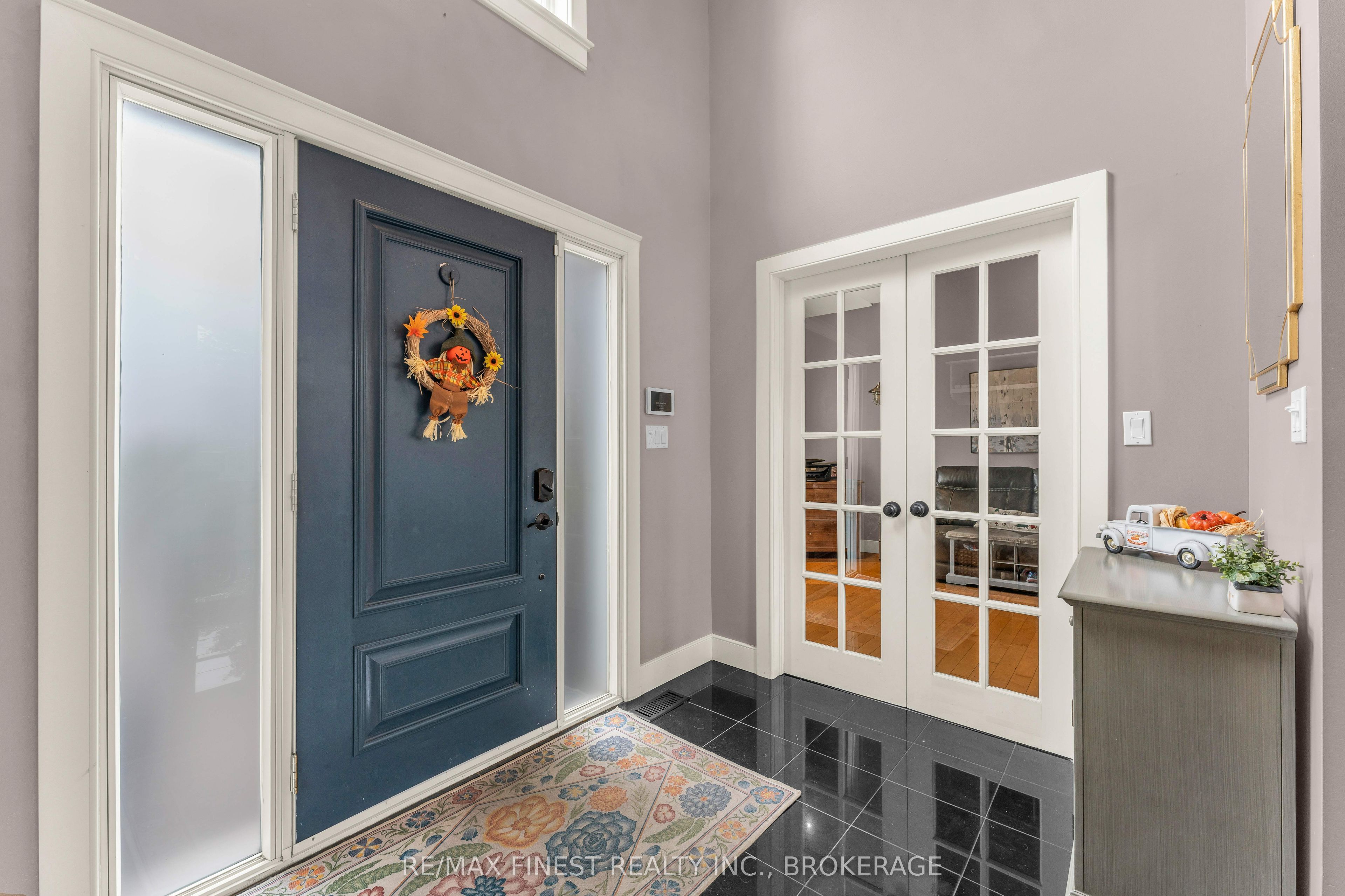 141 Benjamin Court Property Photo 5
