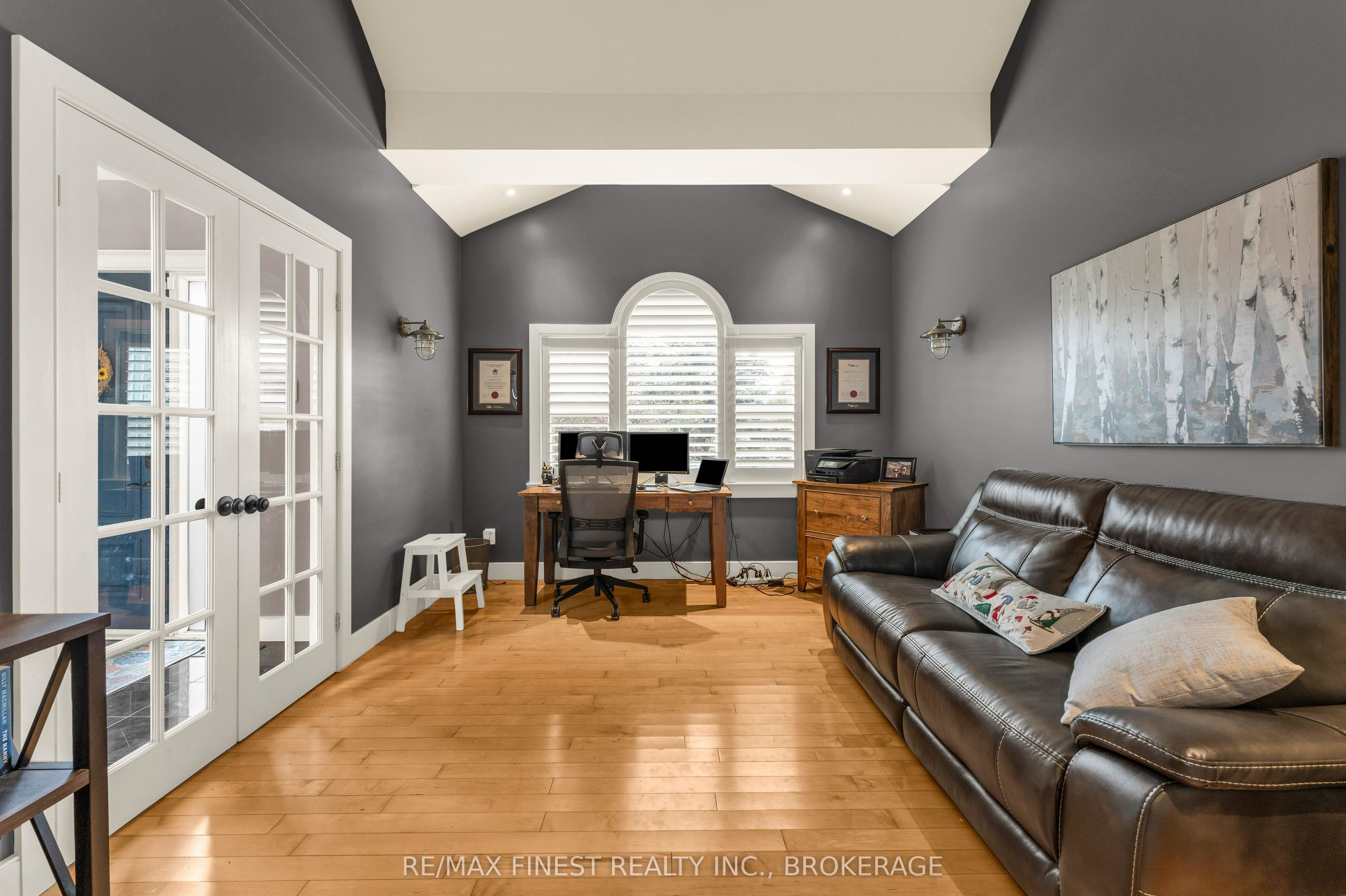 141 Benjamin Court Property Photo 16