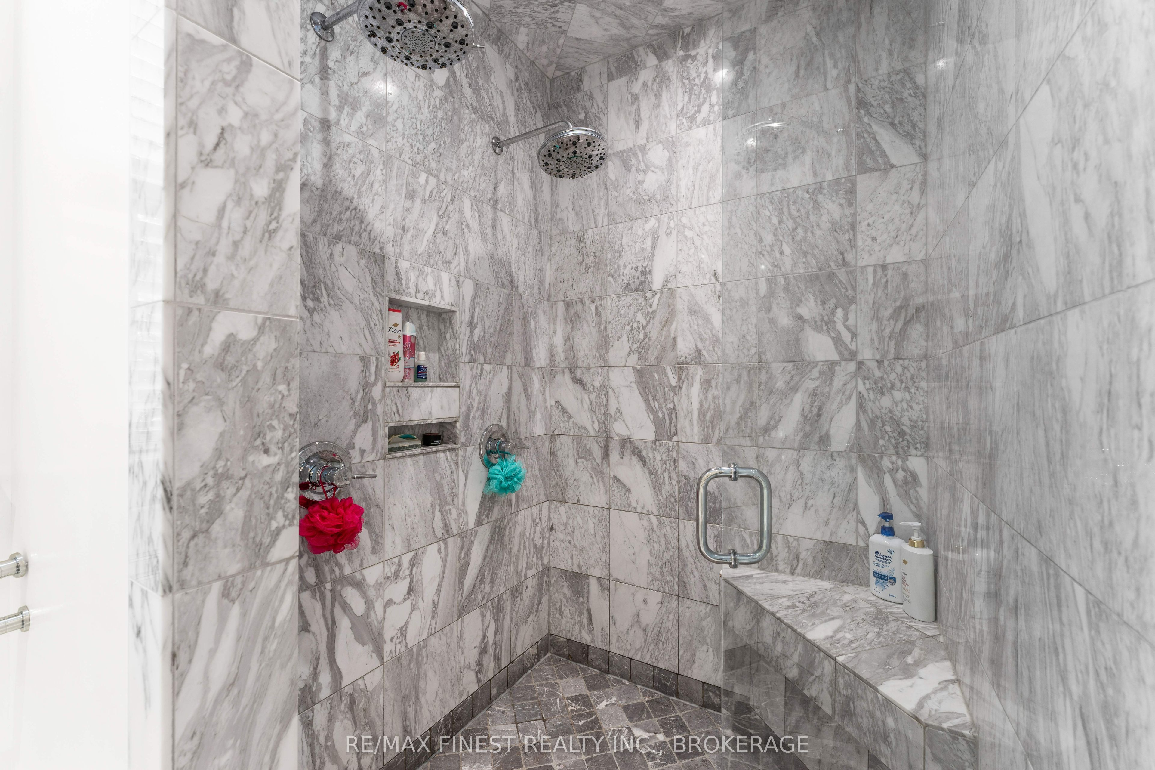 141 Benjamin Court Property Photo 24