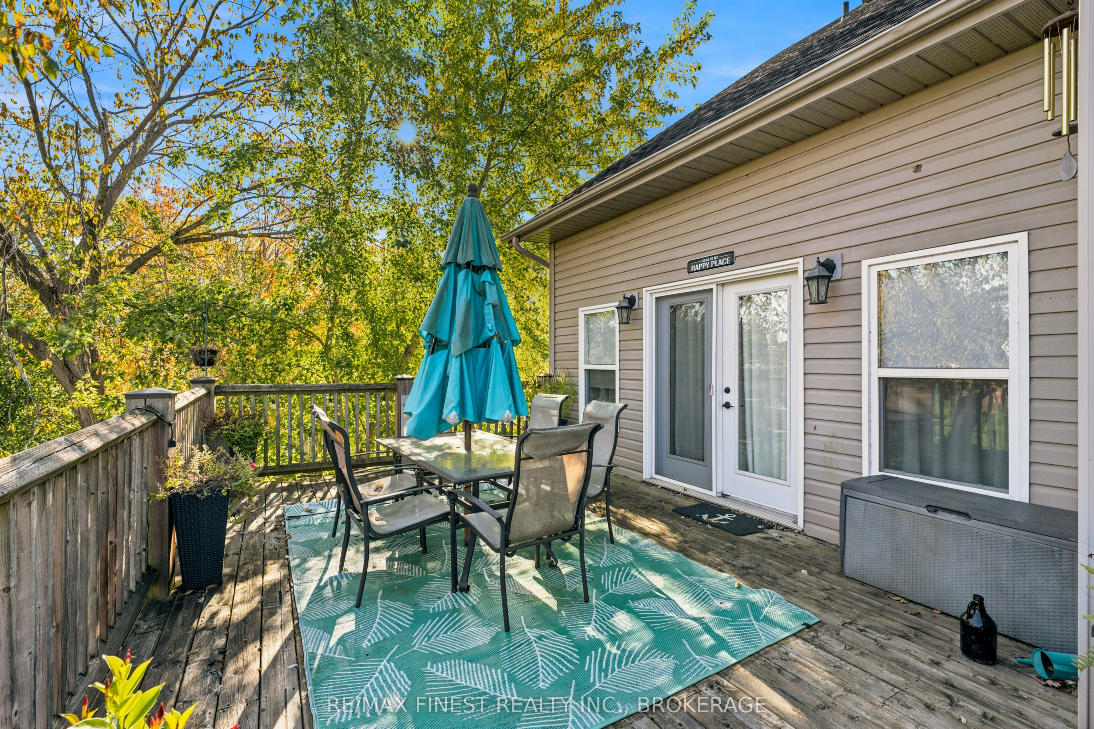 141 Benjamin Court Property Photo 42