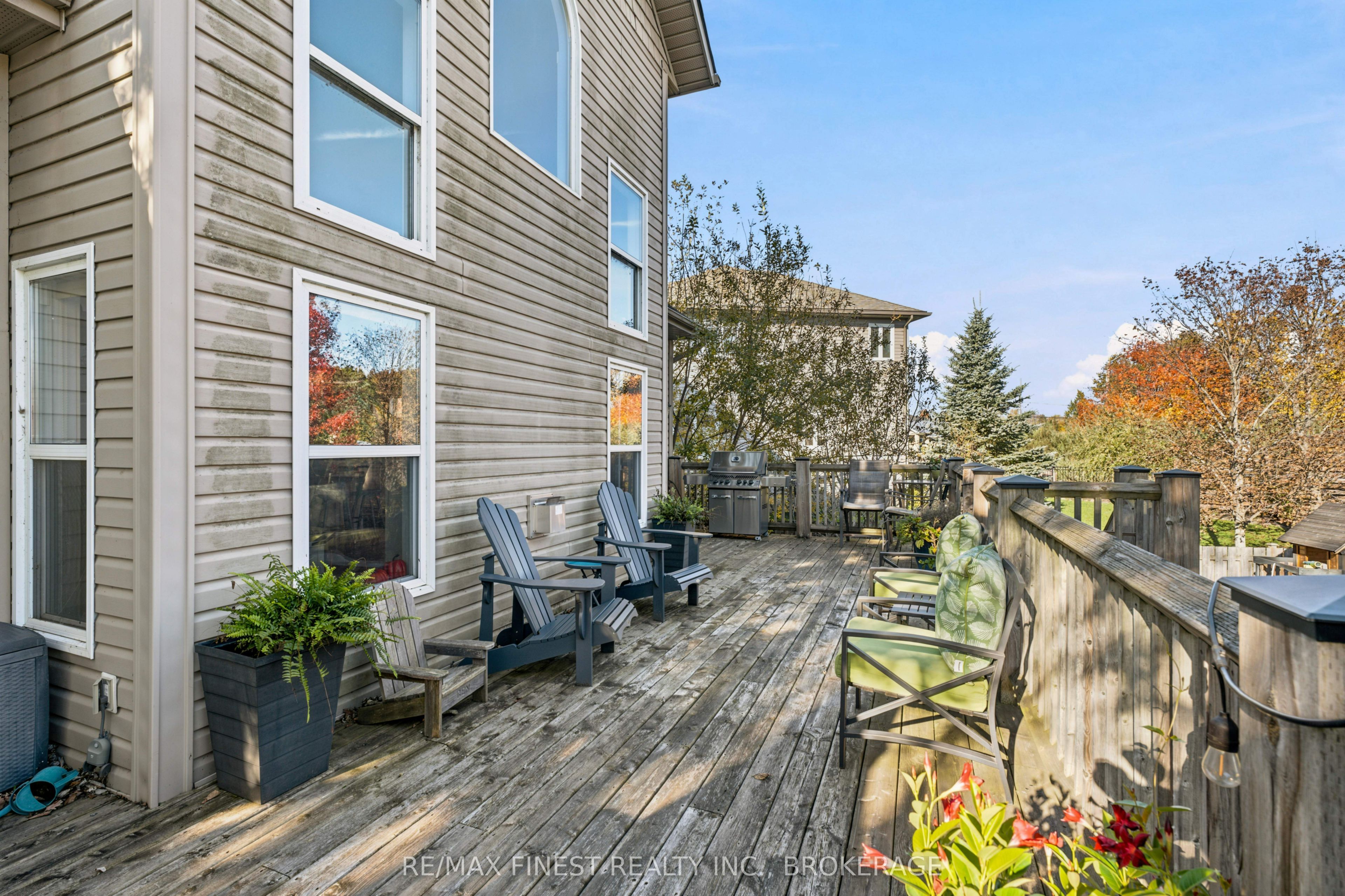 141 Benjamin Court Property Photo 43