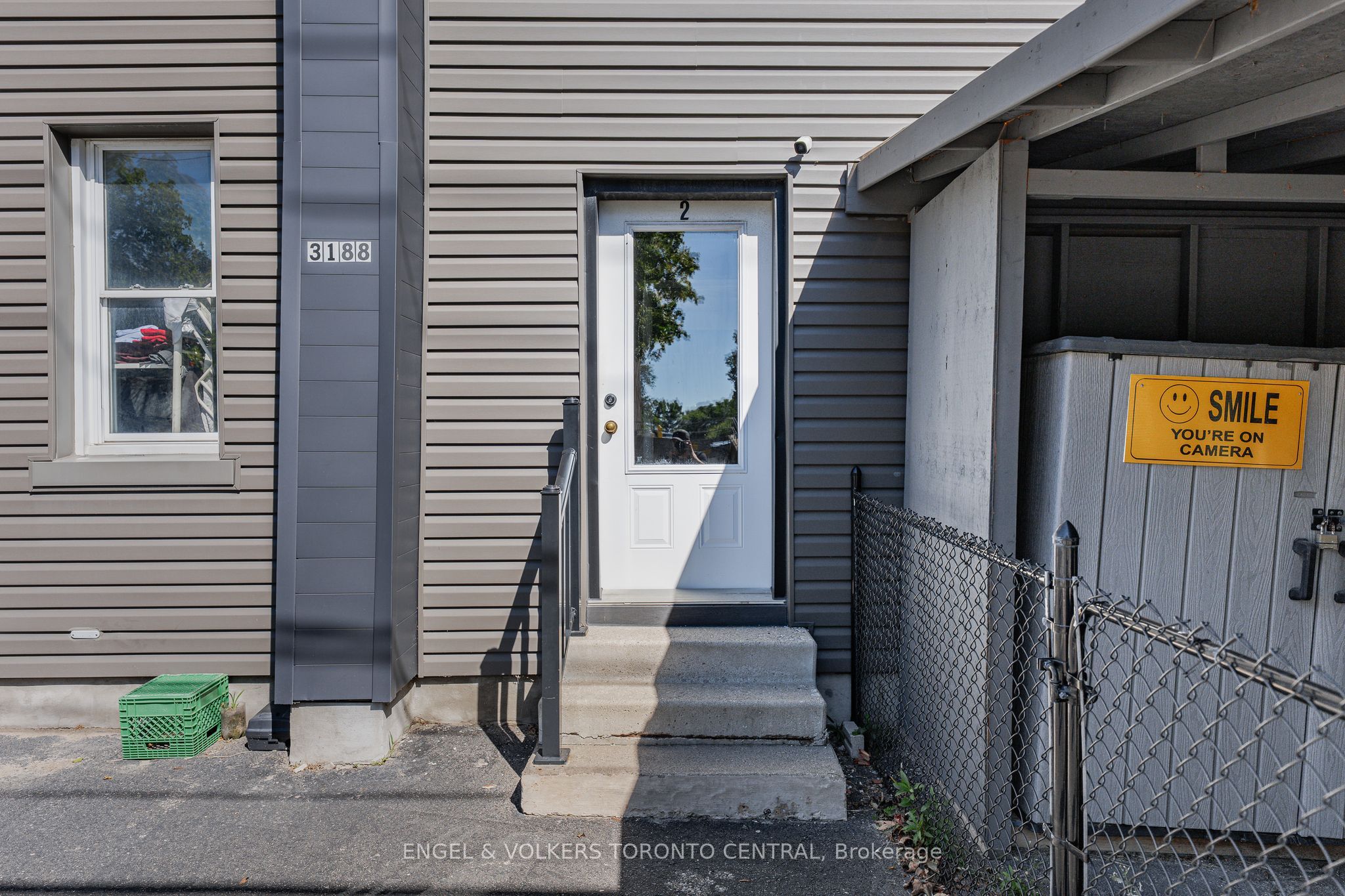 3188 King Street E Property Photo 17