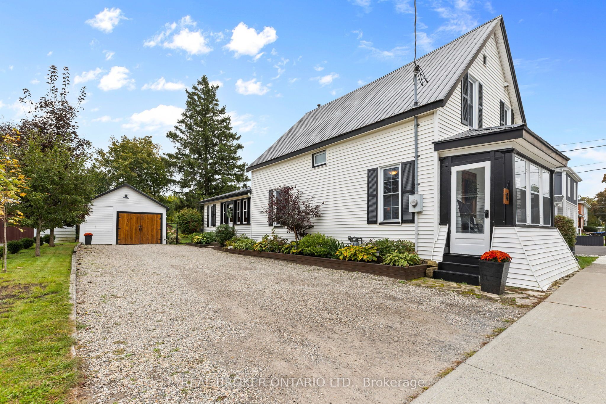 14 Victoria Avenue Property Photo 2