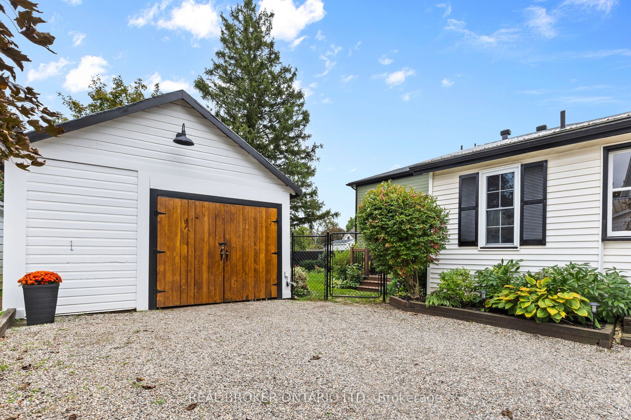 14 Victoria Avenue Property Photo 4