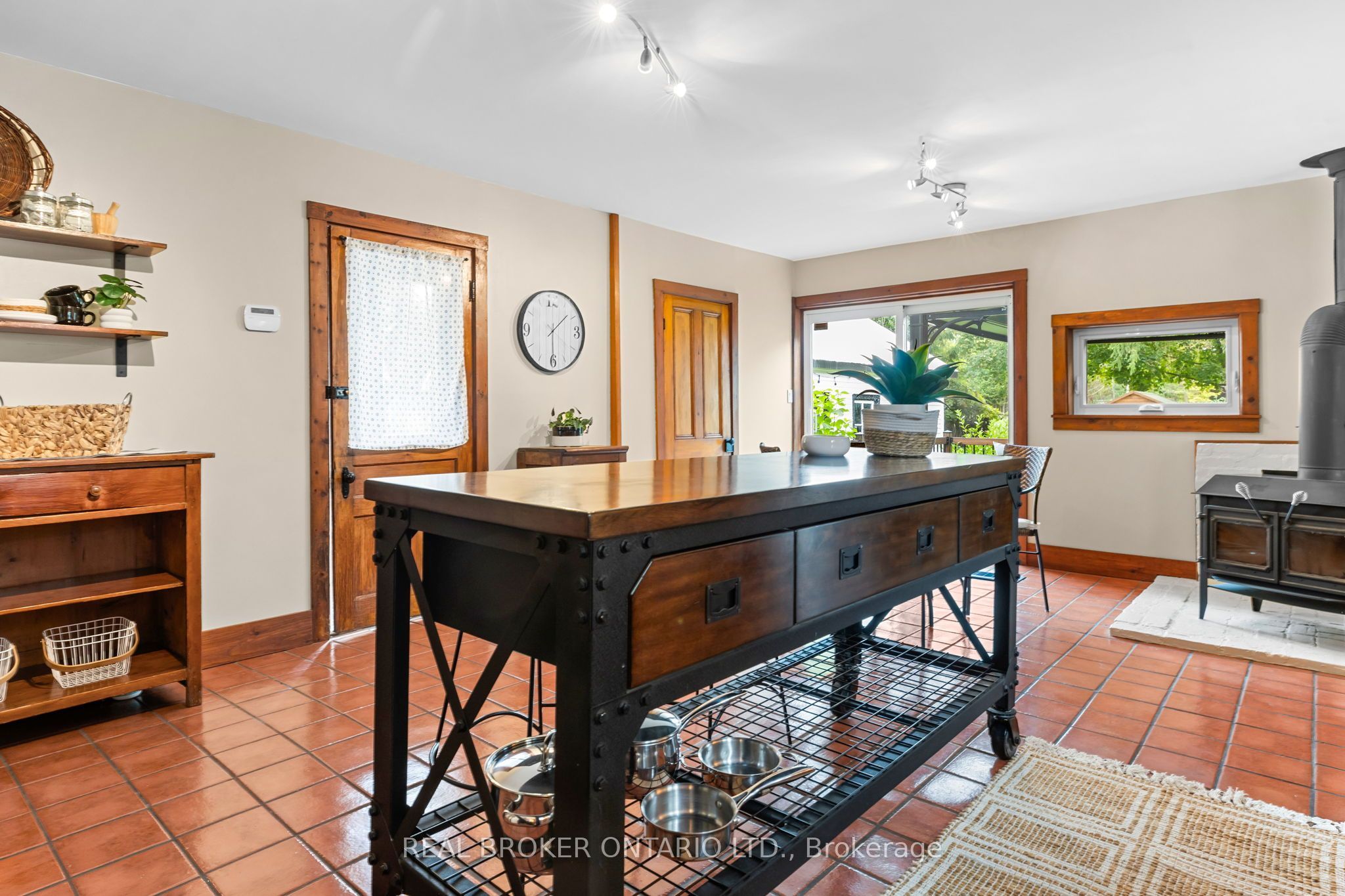 14 Victoria Avenue Property Photo 22