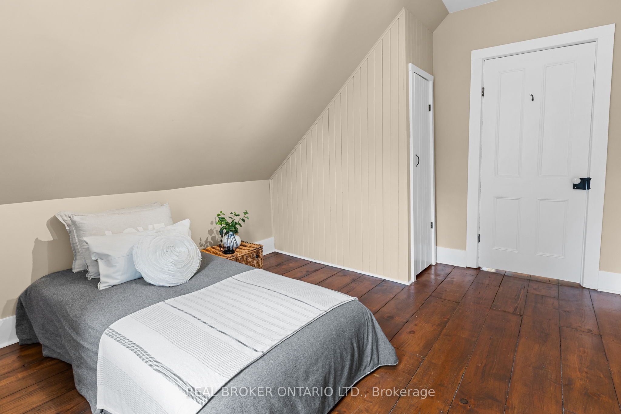 14 Victoria Avenue Property Photo 25