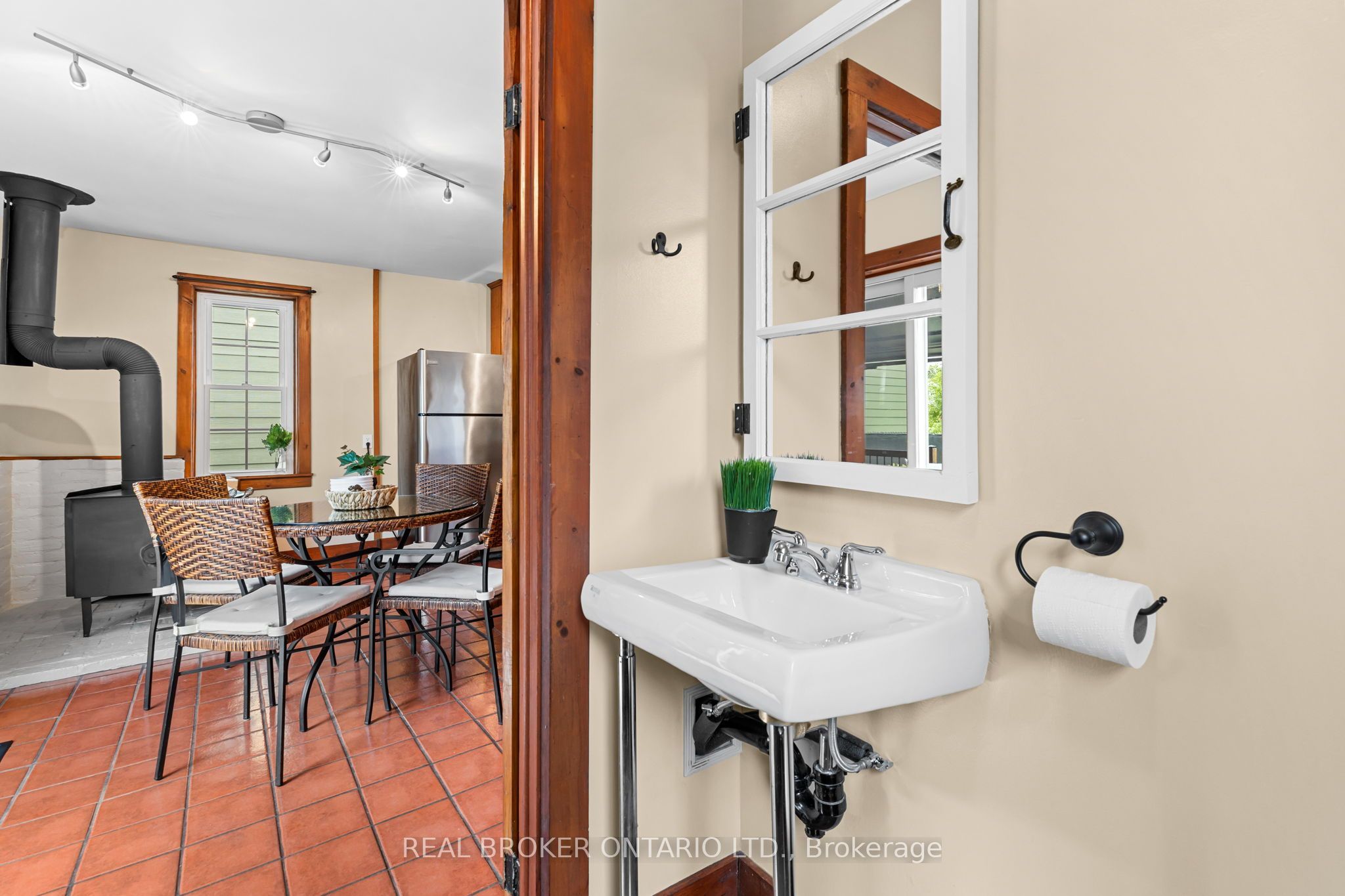 14 Victoria Avenue Property Photo 31