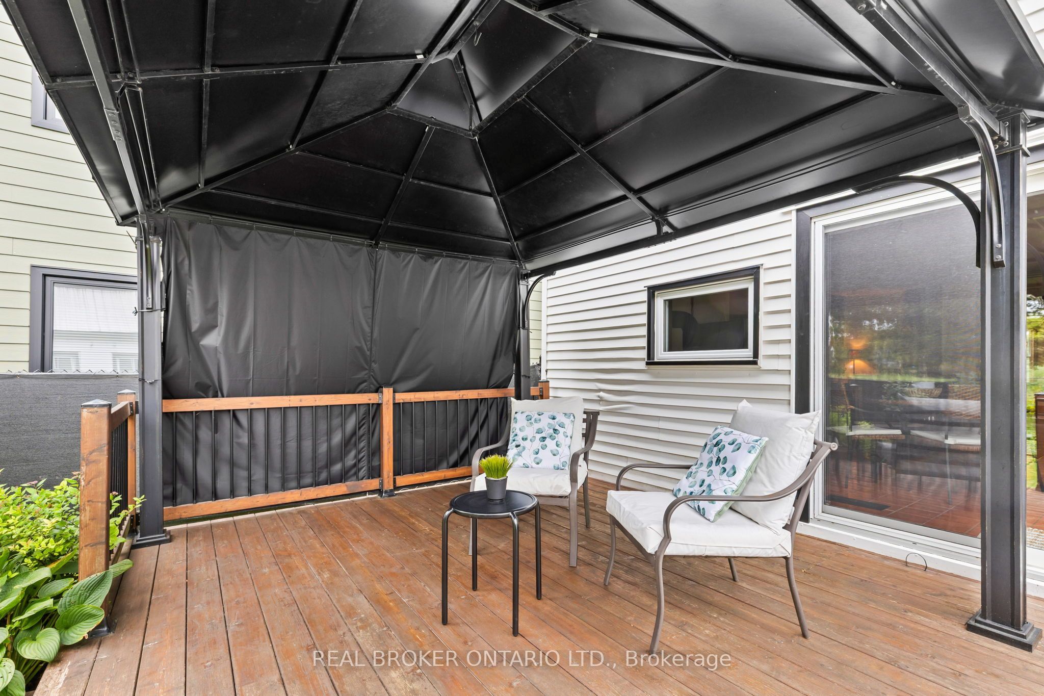14 Victoria Avenue Property Photo 33