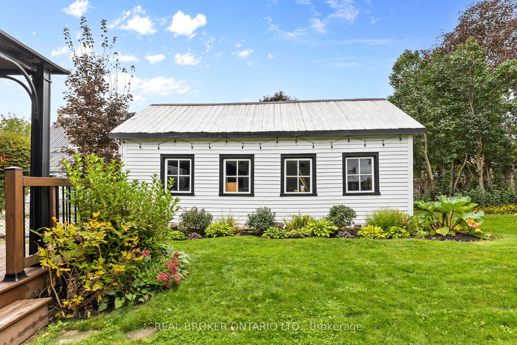 14 Victoria Avenue Property Photo 37