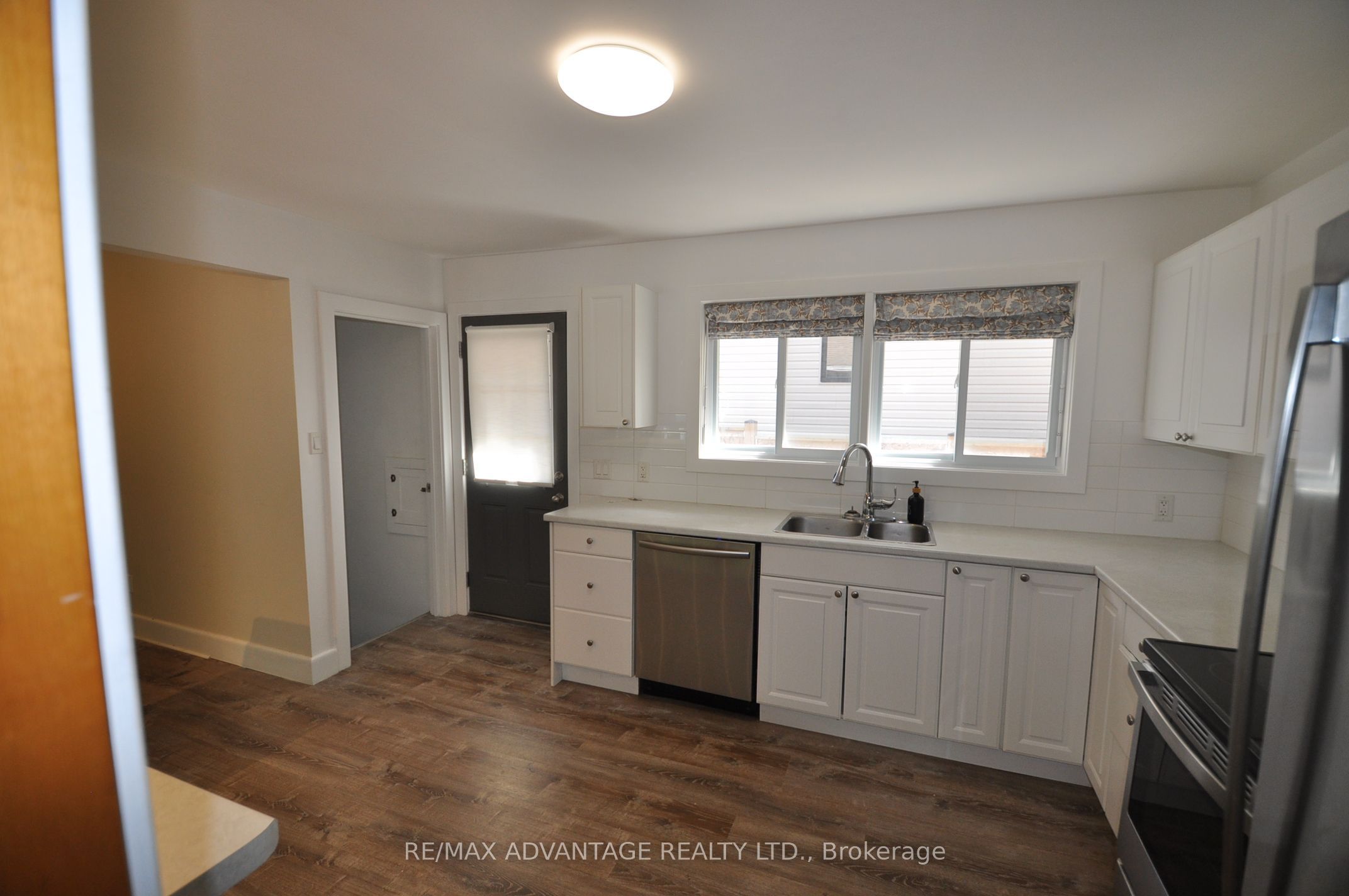 153 Langarth Street W Property Photo 7