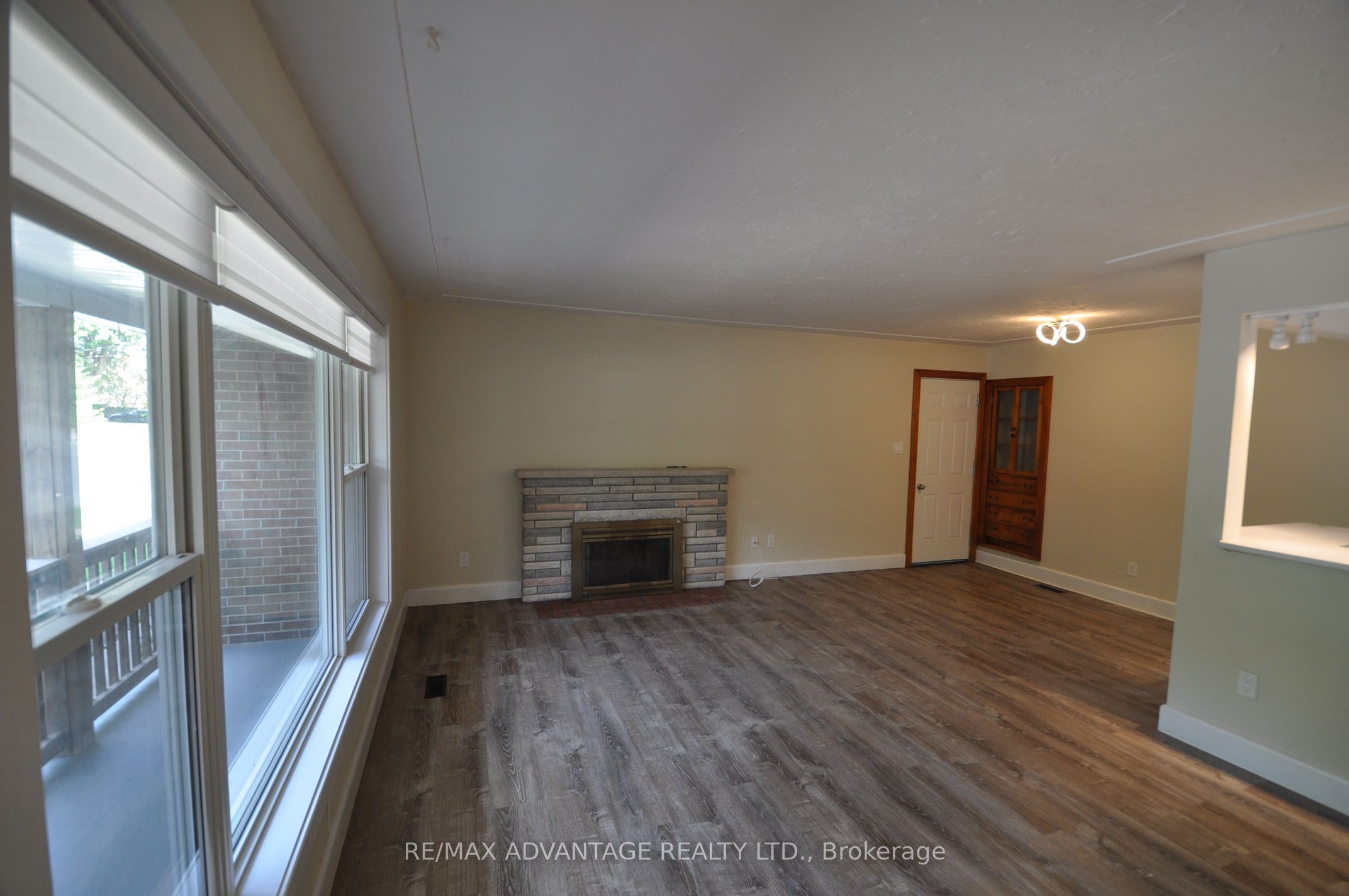 153 Langarth Street W Property Photo 8